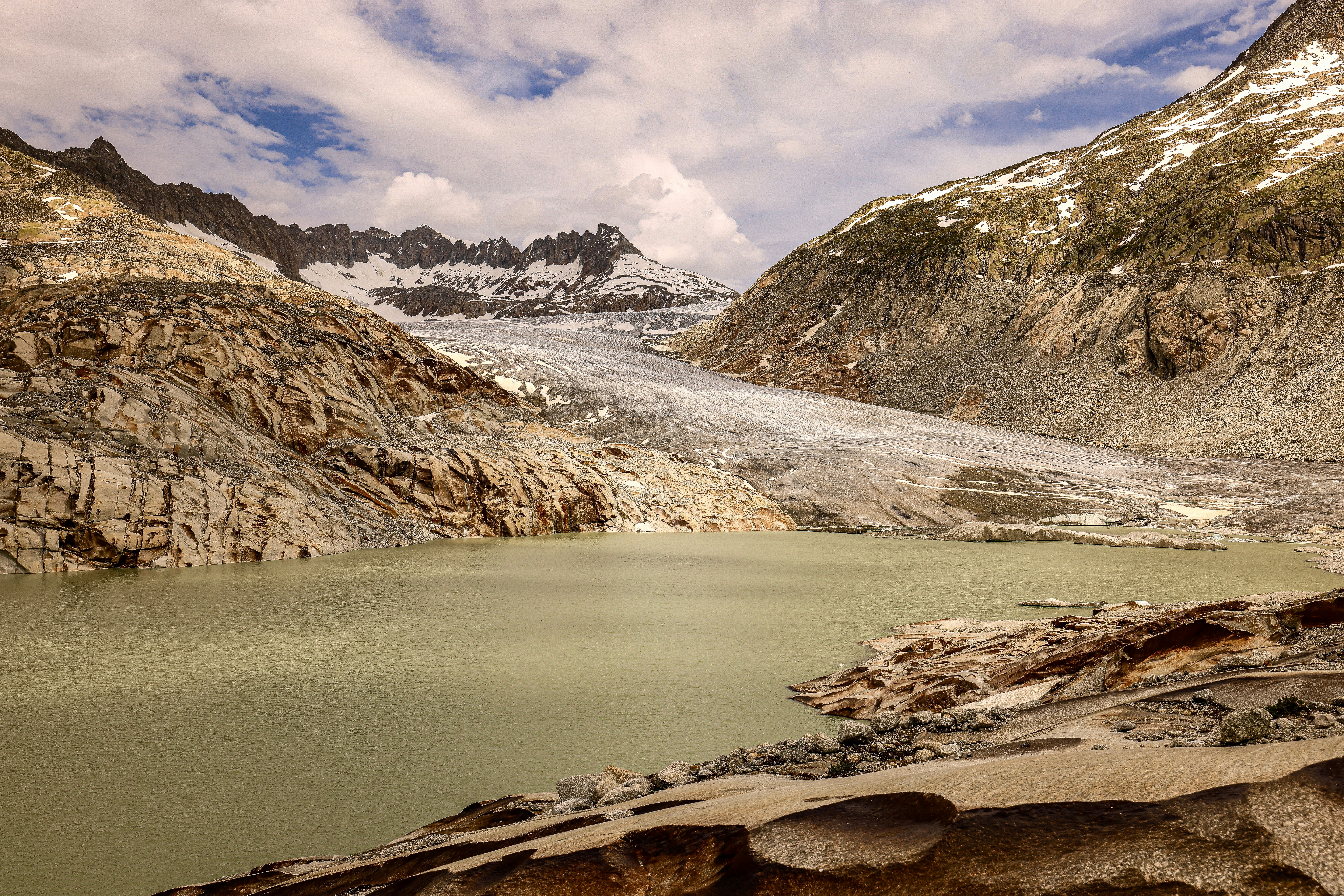 Photo by maximilian_brand