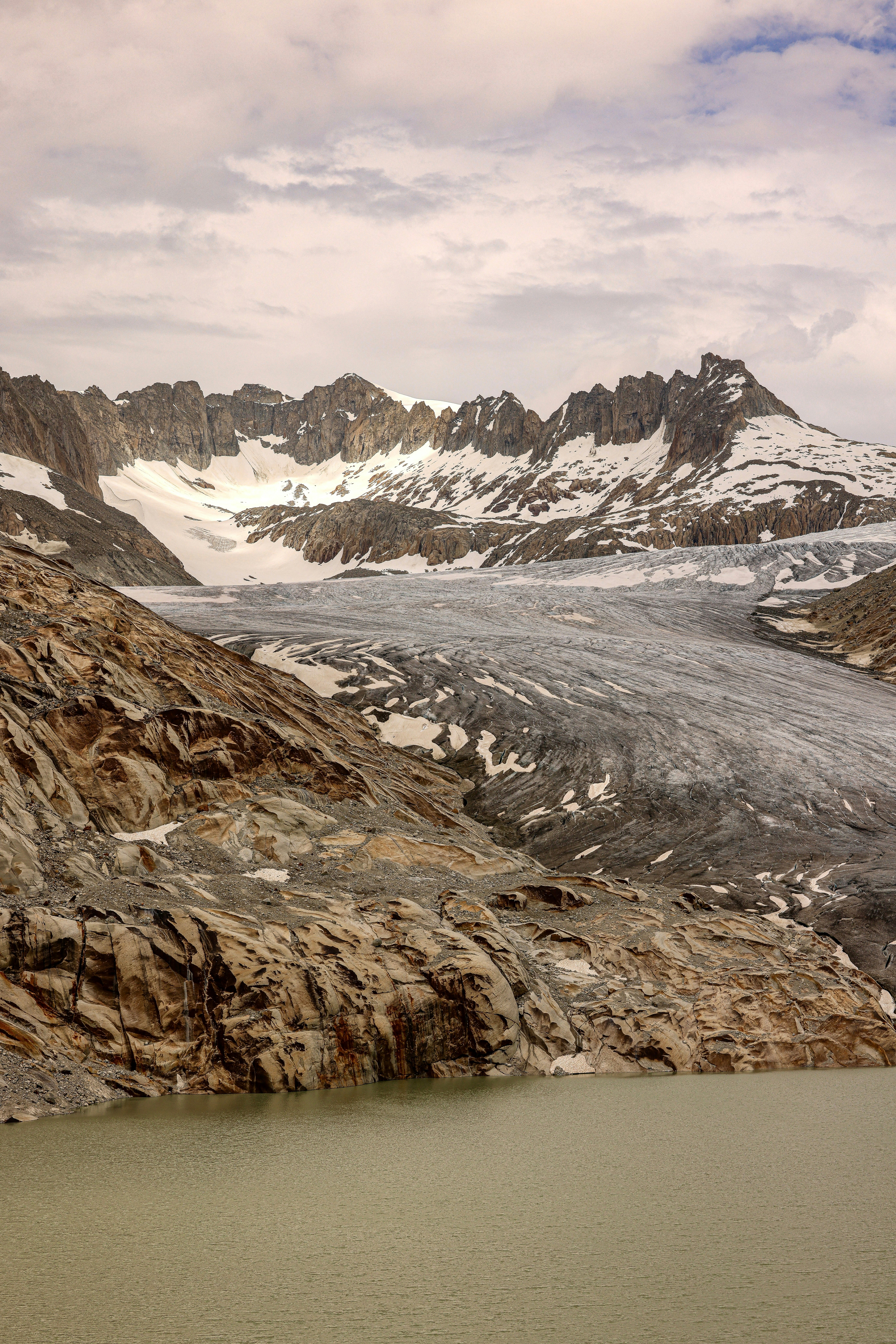 Photo by maximilian_brand