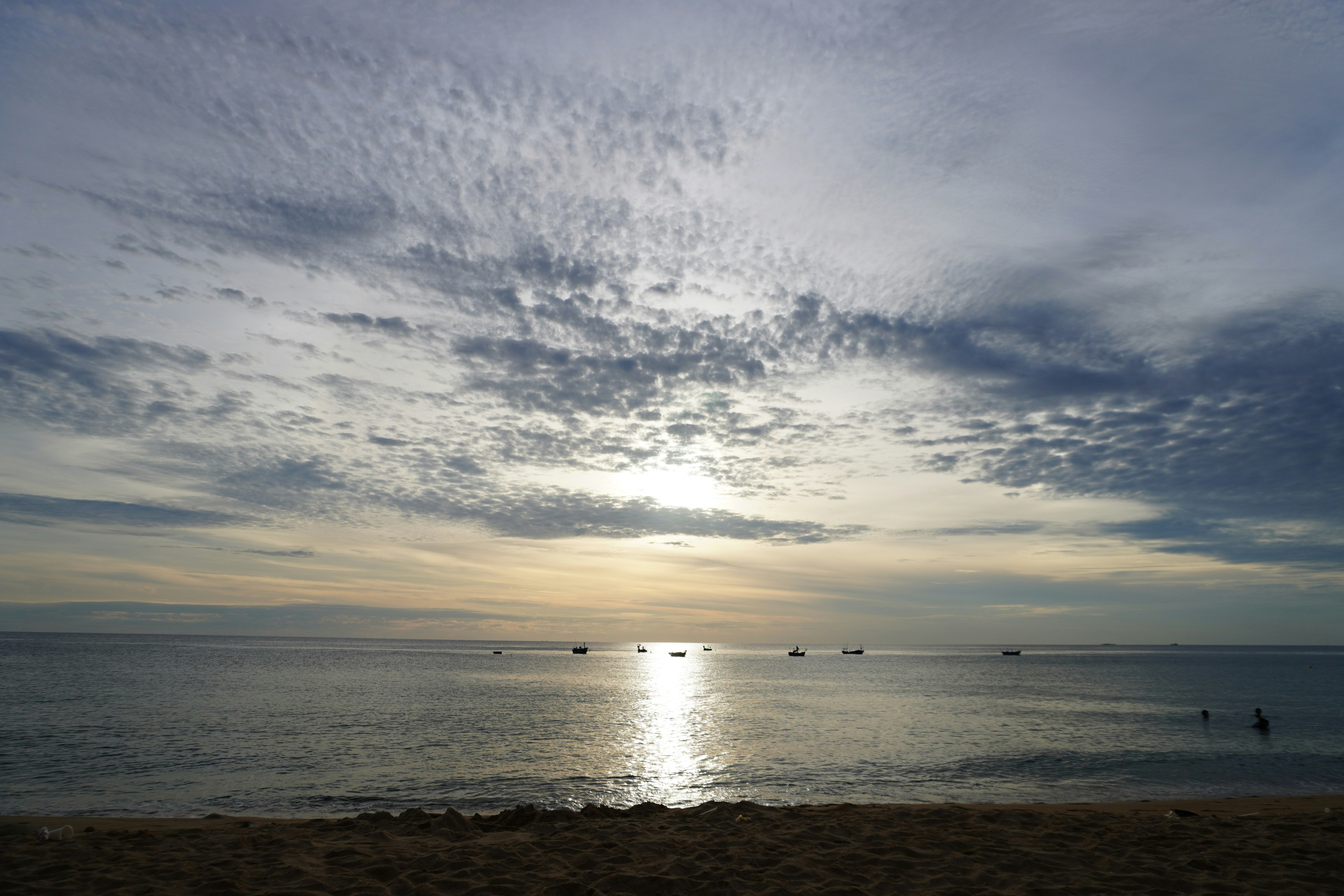 Photo by helloleotech