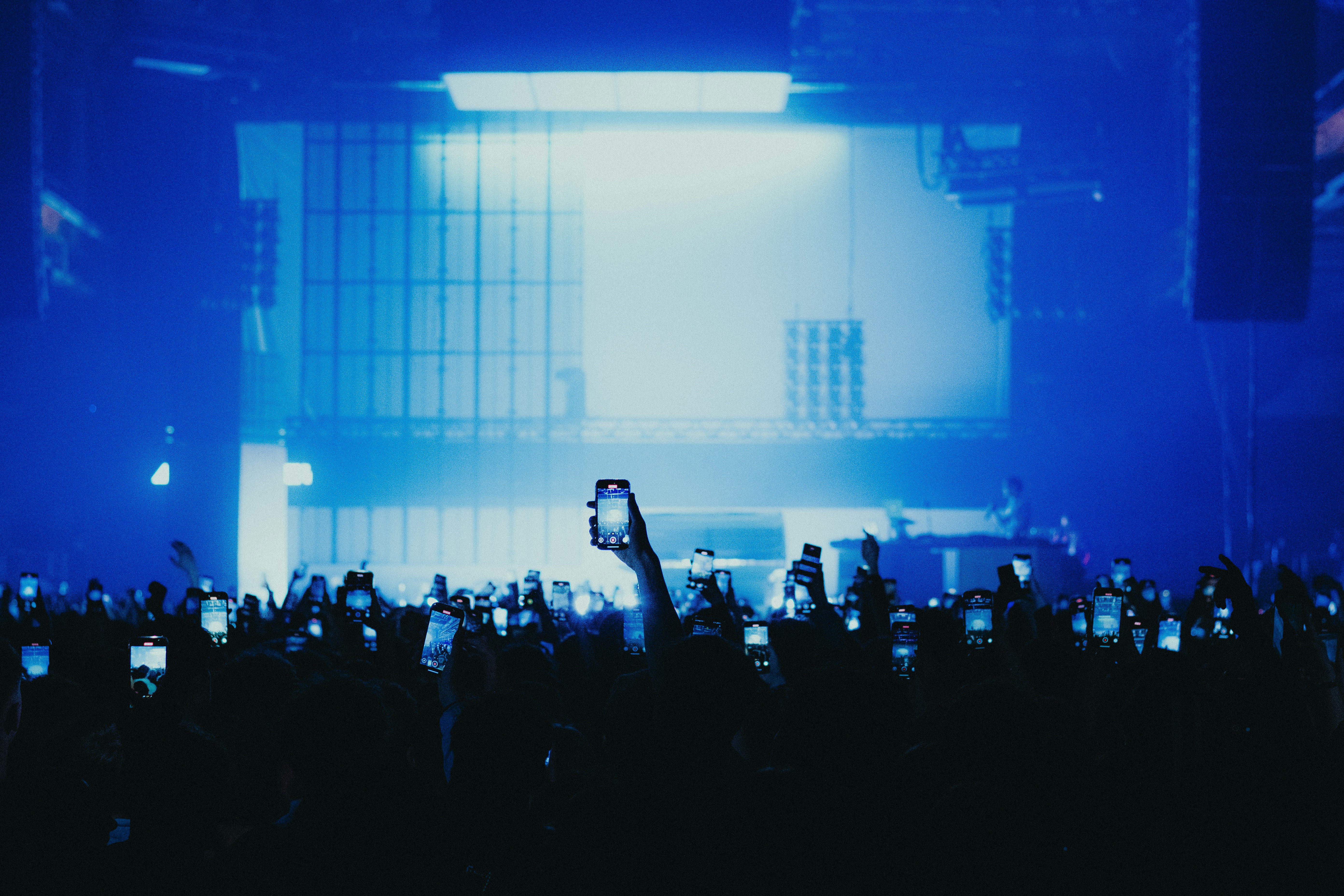 Fan Experience Review: Modular Hockey Lounge Concepts for Arenas in 2026