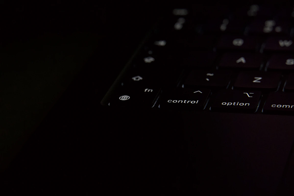 Windows 11 Will Lock File Systems on Some USB Sticks and SD Cards in 2027