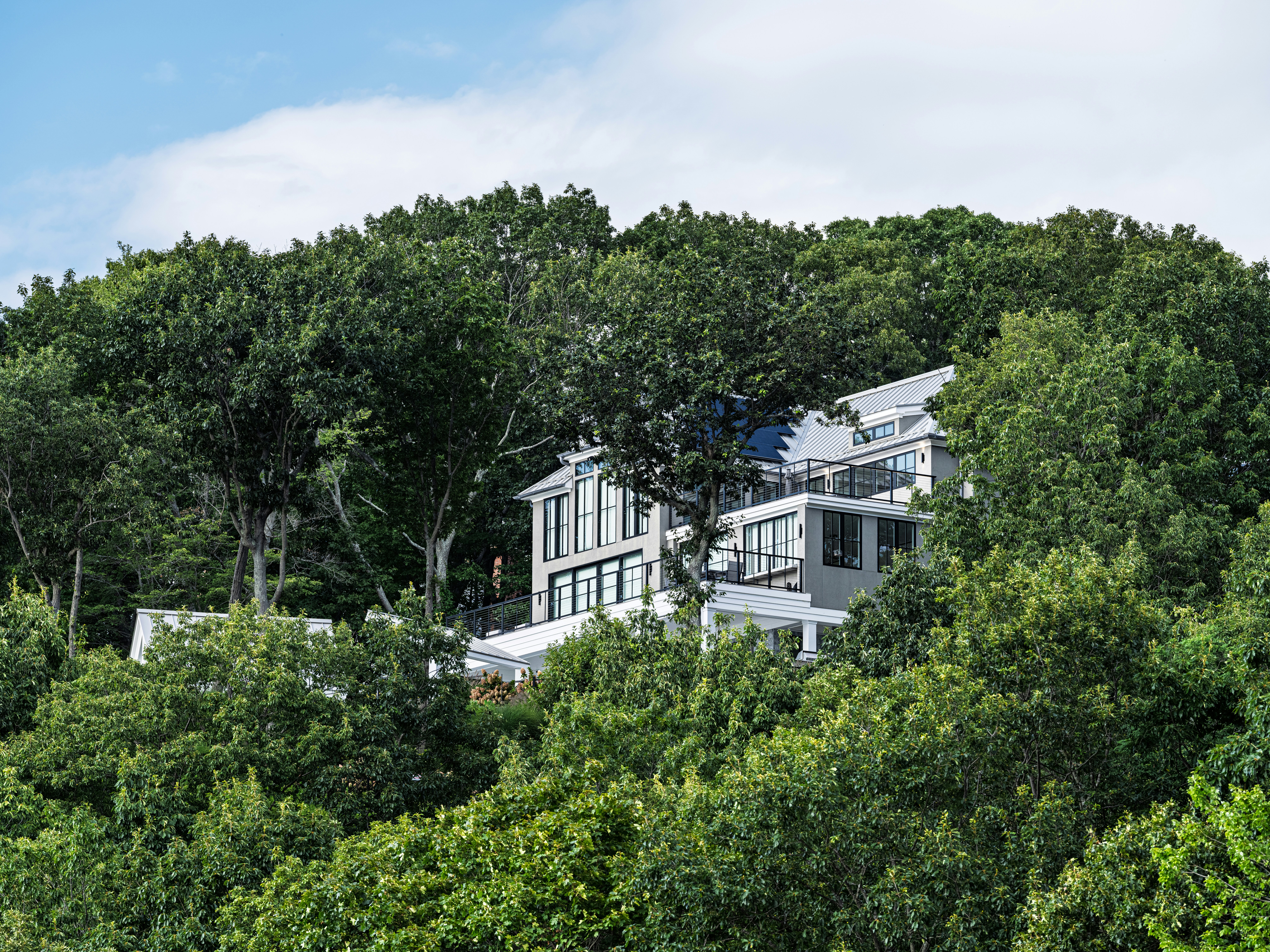 Photo by lumin_osity