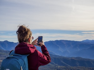 How to Choose Sunglasses for the Mountains