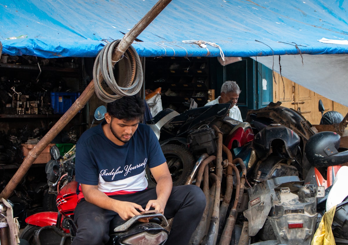 Two-Wheeler Workshops — Jhalani tools in use across India