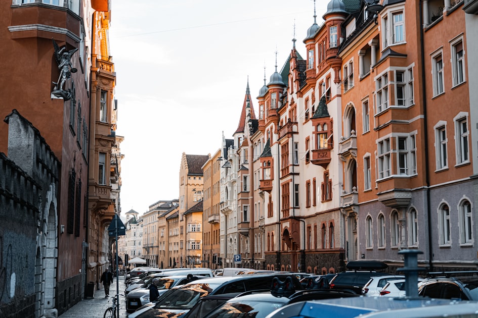 From Boring to Unforgettable: How to Discover Your Own City Like a Tourist