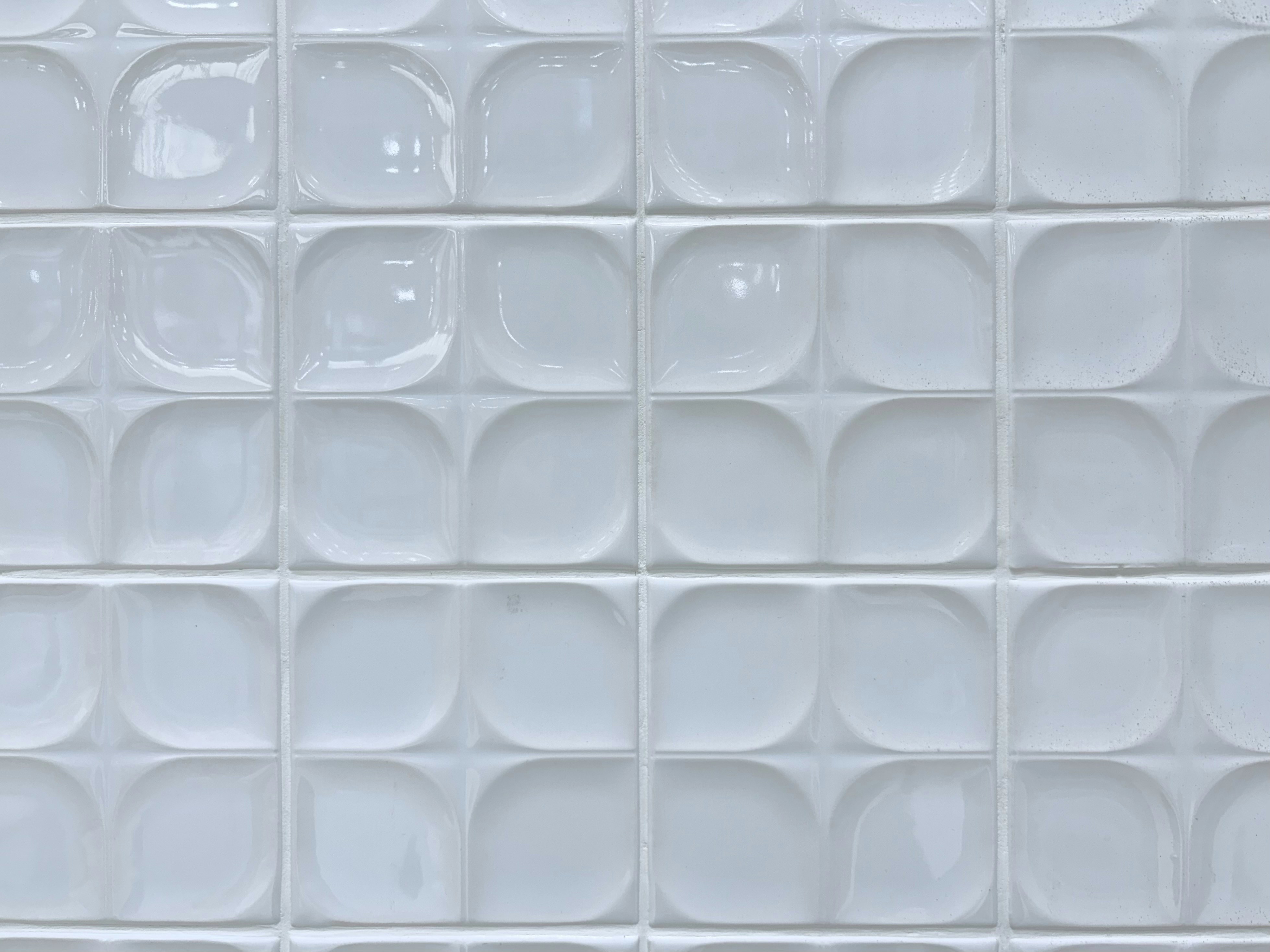Comparison of different tile types with prices