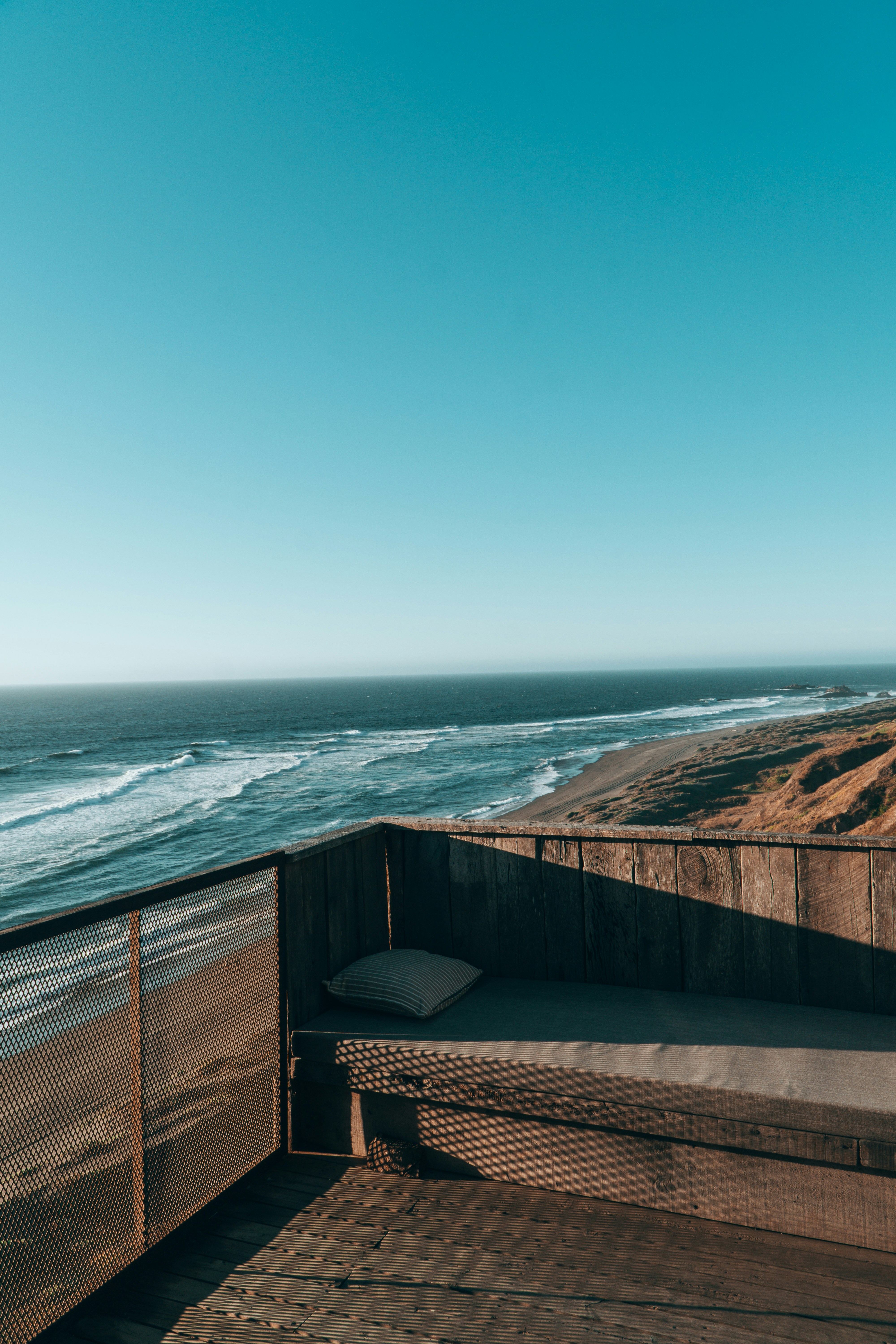 coastal balcony wallpaper, wallpaper, Coastal Balcony Design: Mistakes to Avoid 4