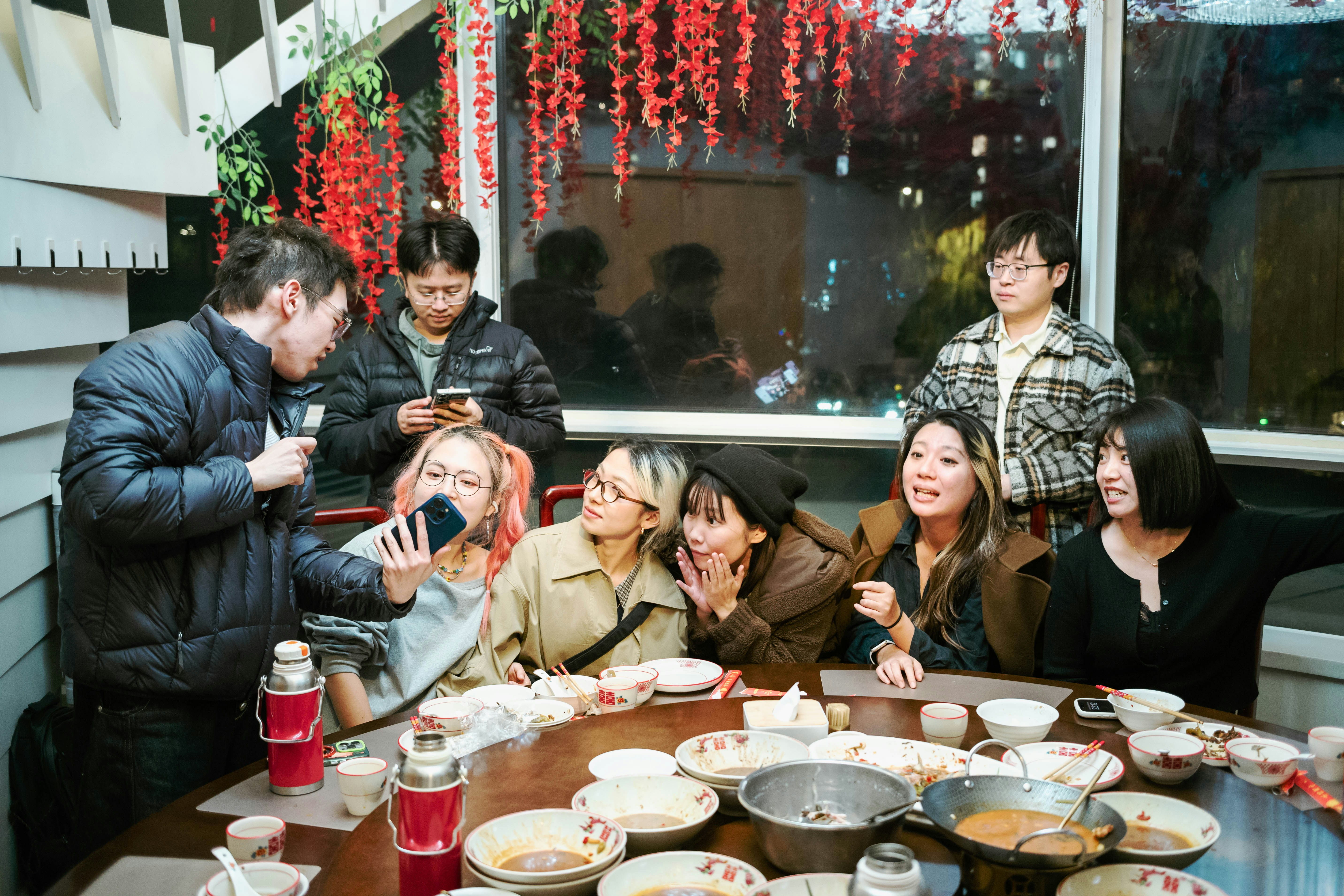 Keto and Your Social Life: Surviving Dinners, Skeptical Friends, and the 'You're So Extreme' Comments