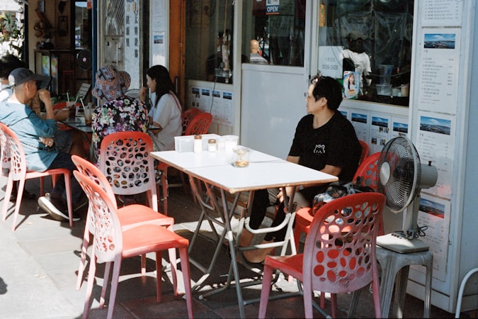 Chipotle restaurant with build-your-own bowl line