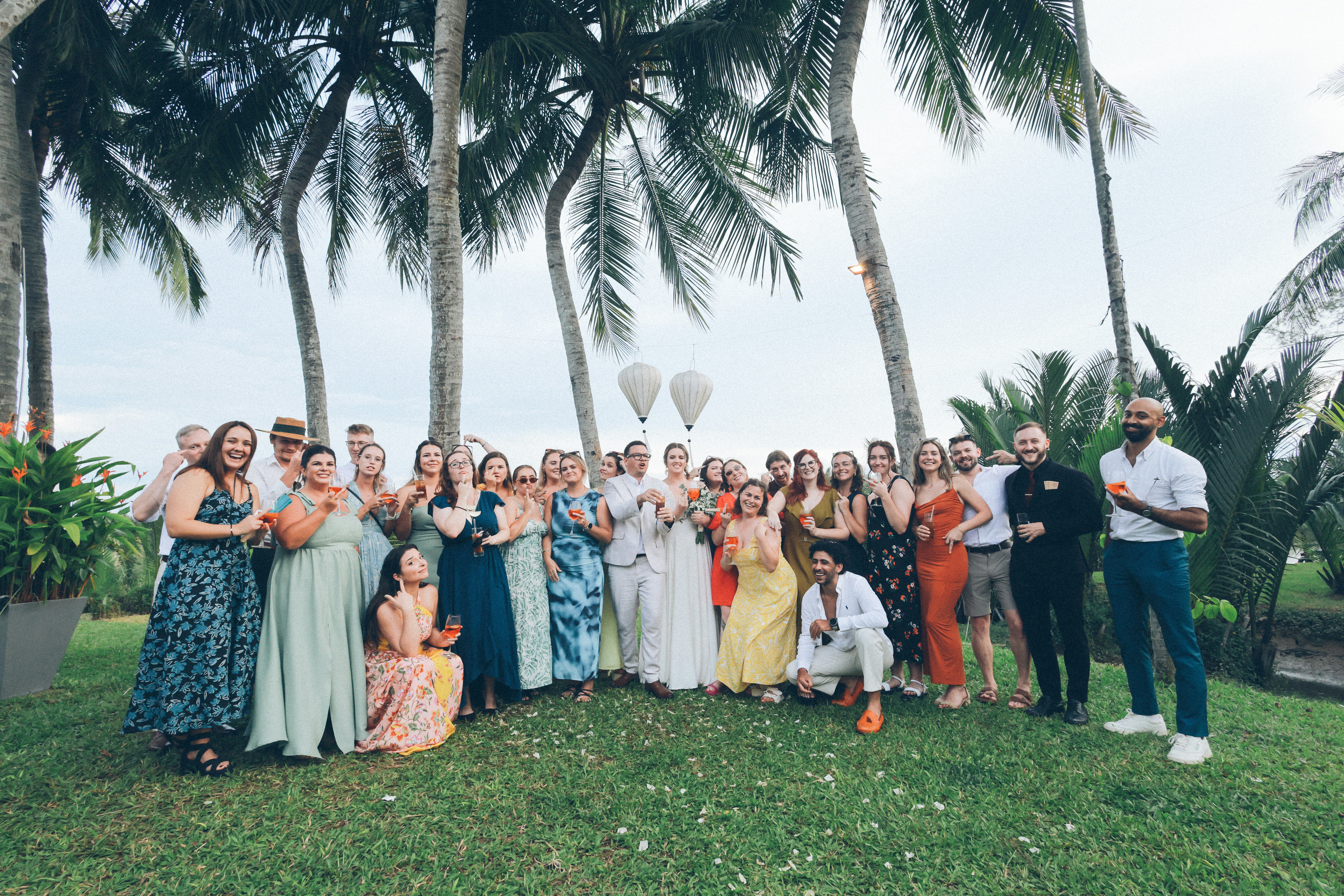A large group of people posing for a photo outdoors. photo – Free Grass ...