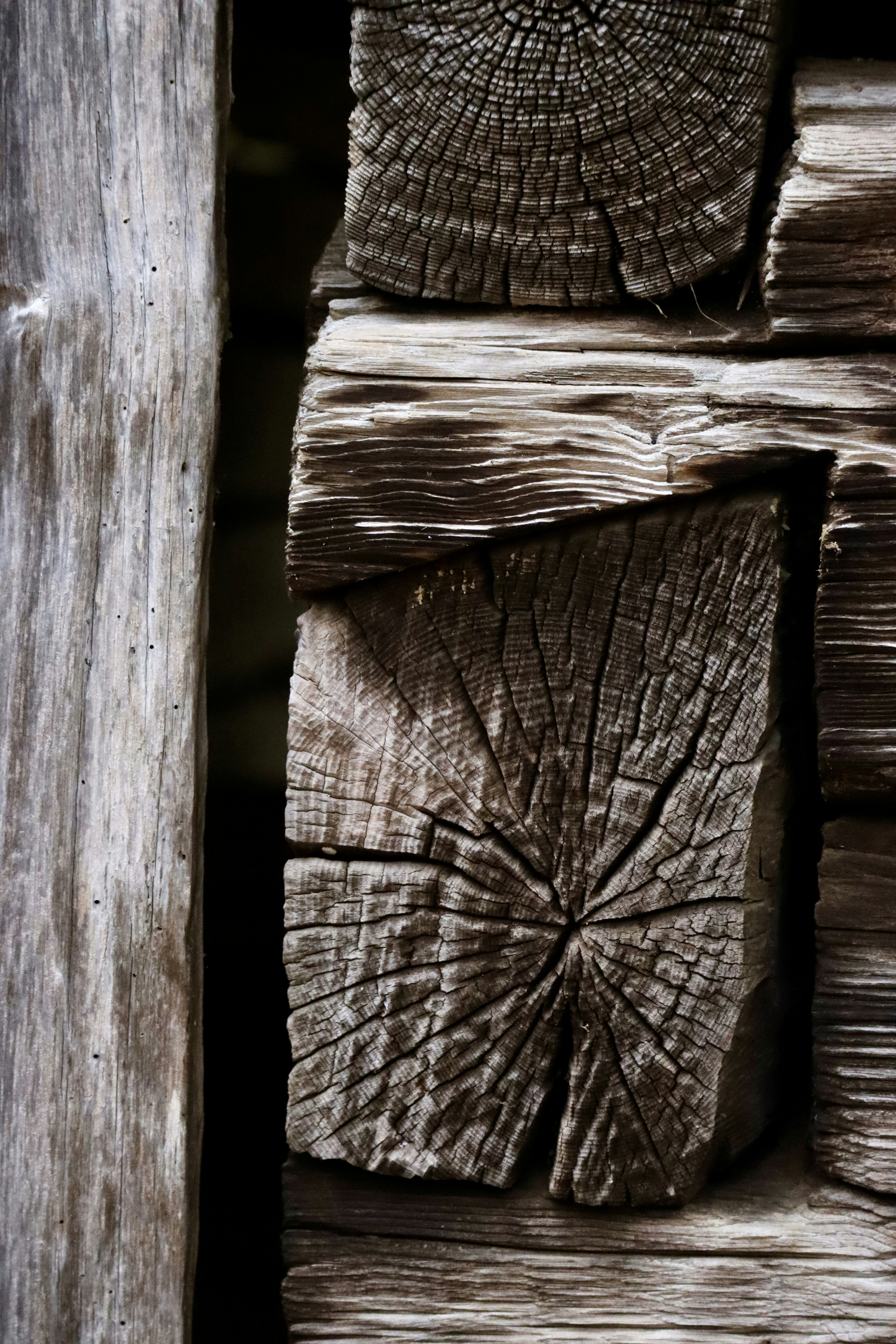 wooden workshop details, wallpaper, Wooden Crafts: From Simple Projects to Artistic Creations 5