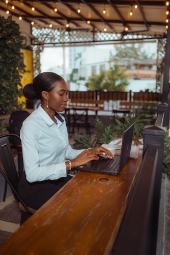 Support for young entrepreneurs and business creators