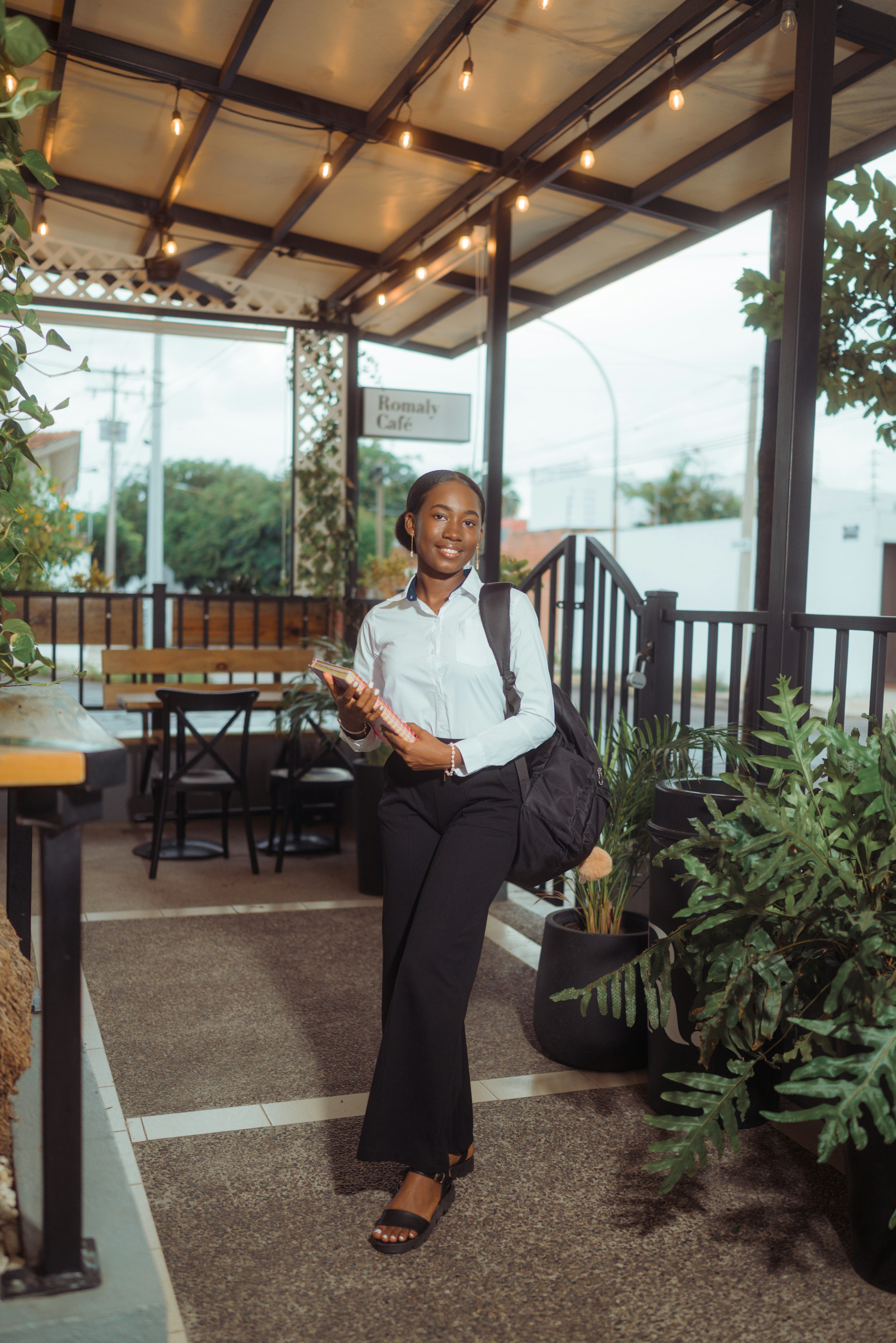 Александр — директор по маркетингу TechSolutions