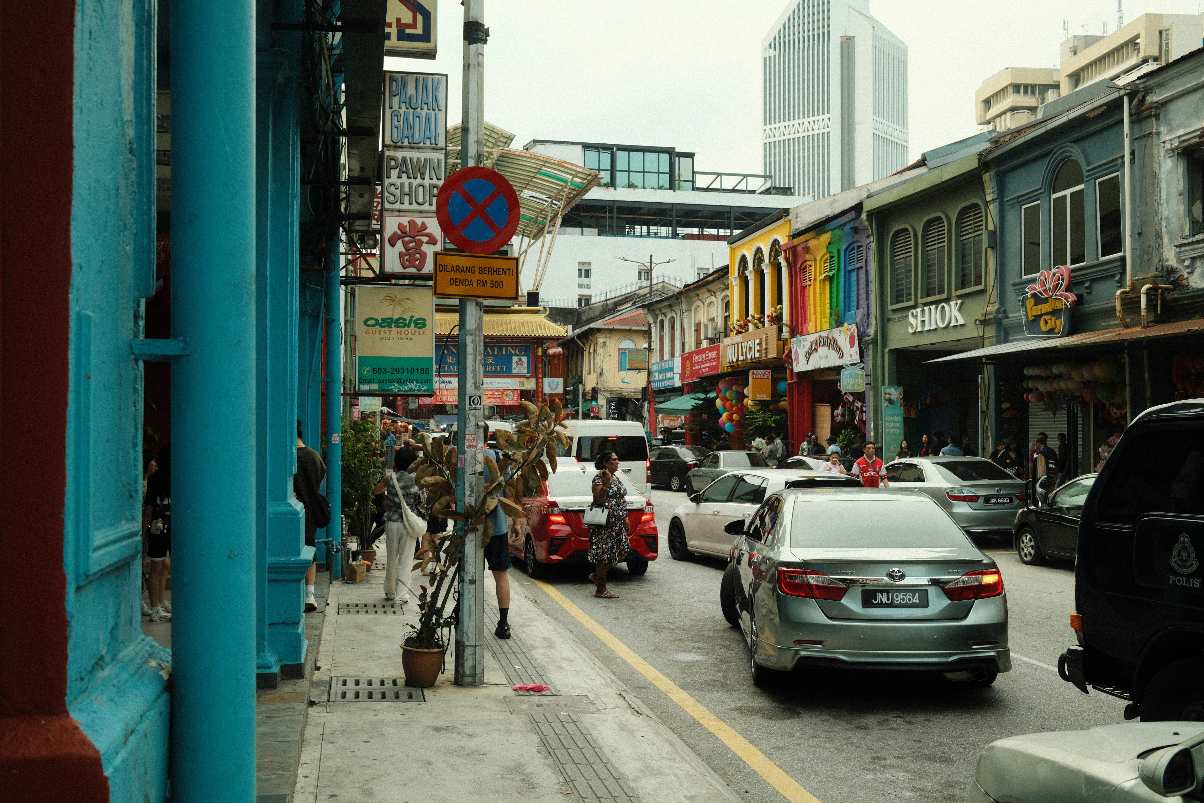 Navigating the Pawn Shop Scene: A Local Directory for Collectors