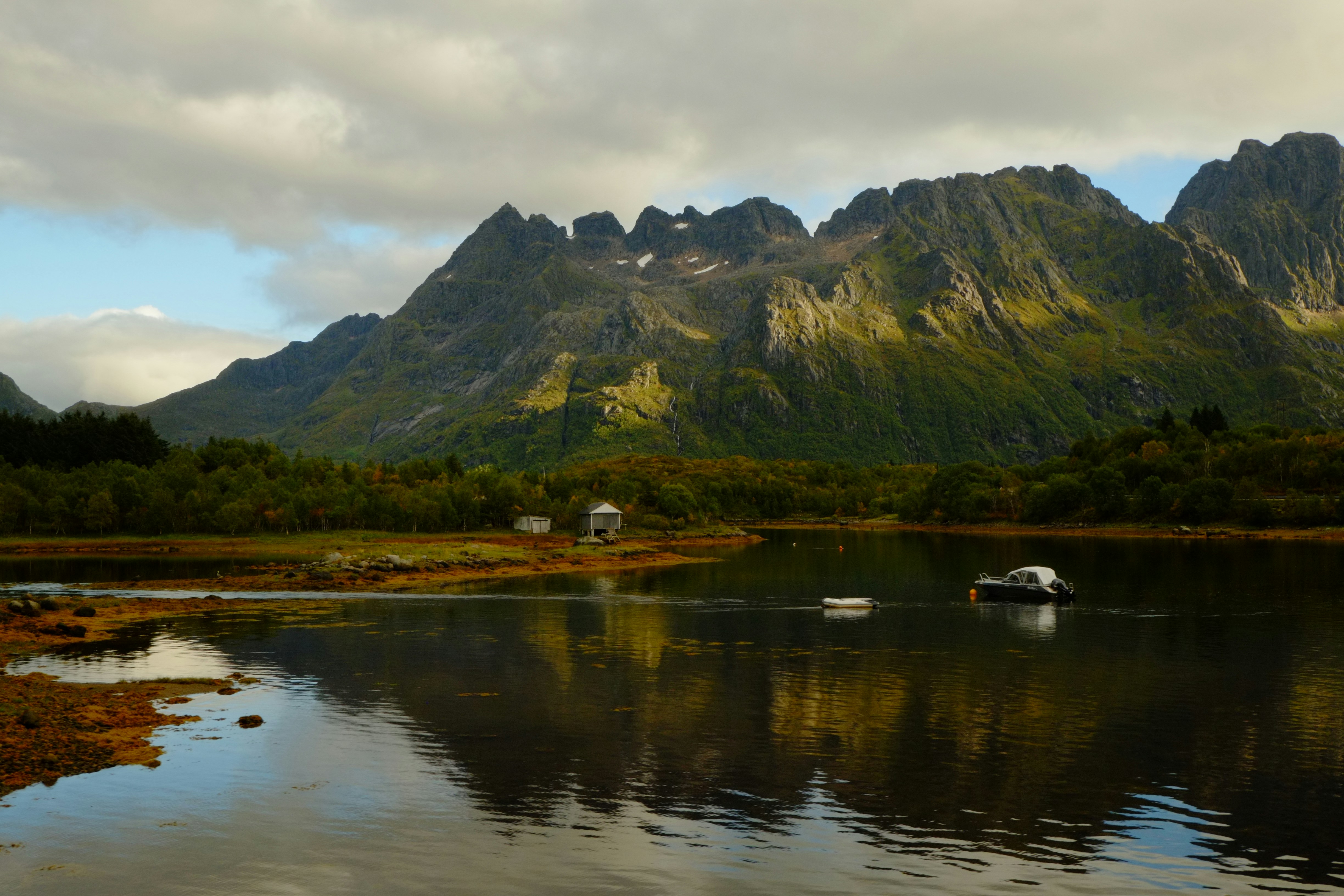 Photo by bernhardbar