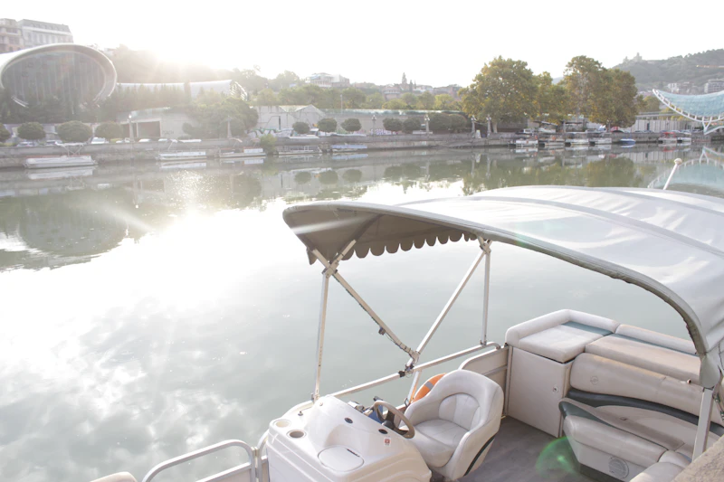 26' Starcraft Tritoon rental boat