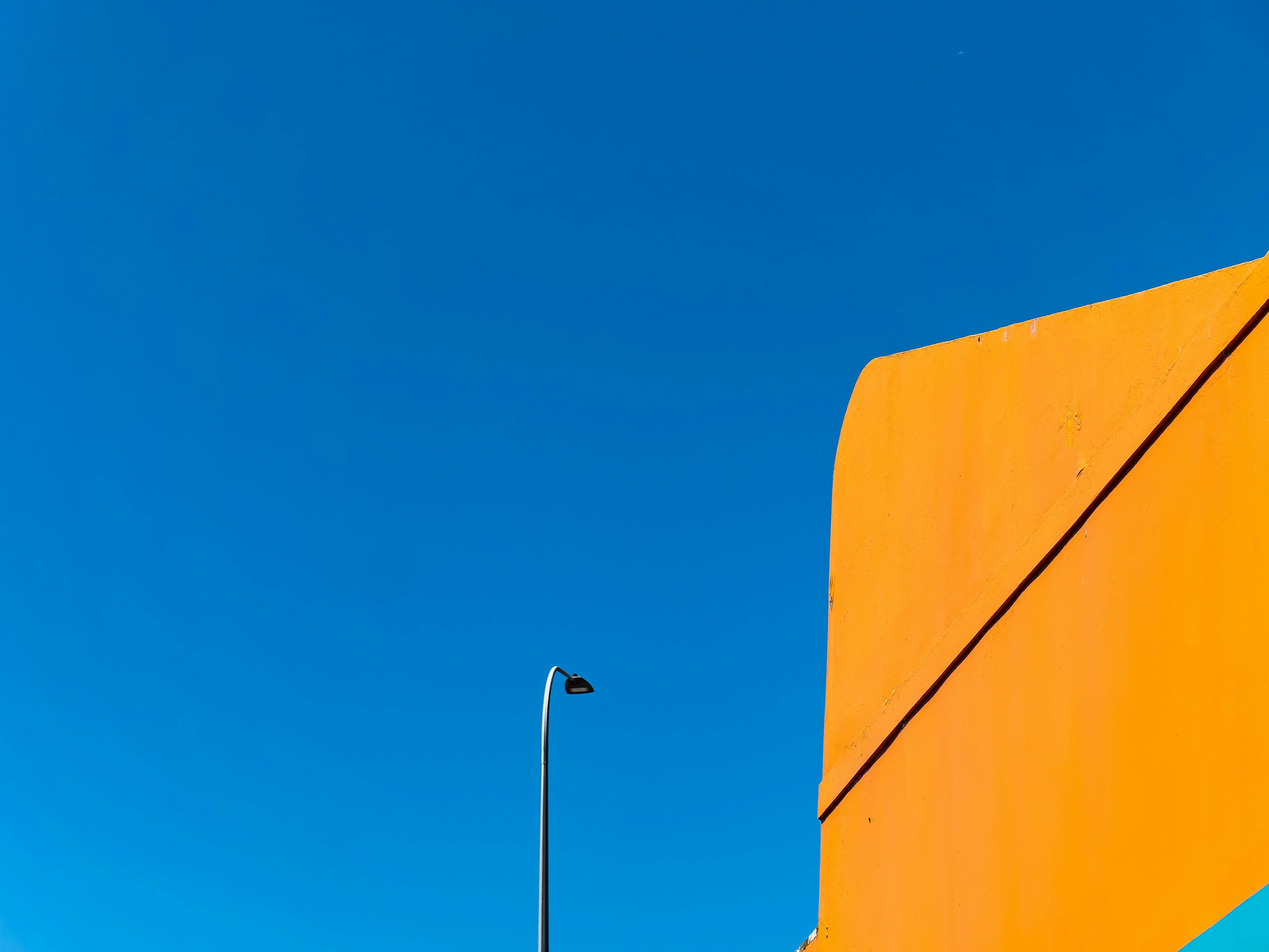 minimalist color block wallpaper, wallpaper, Two-Color Outfits: Stylish Inspiration & Color Combos 3