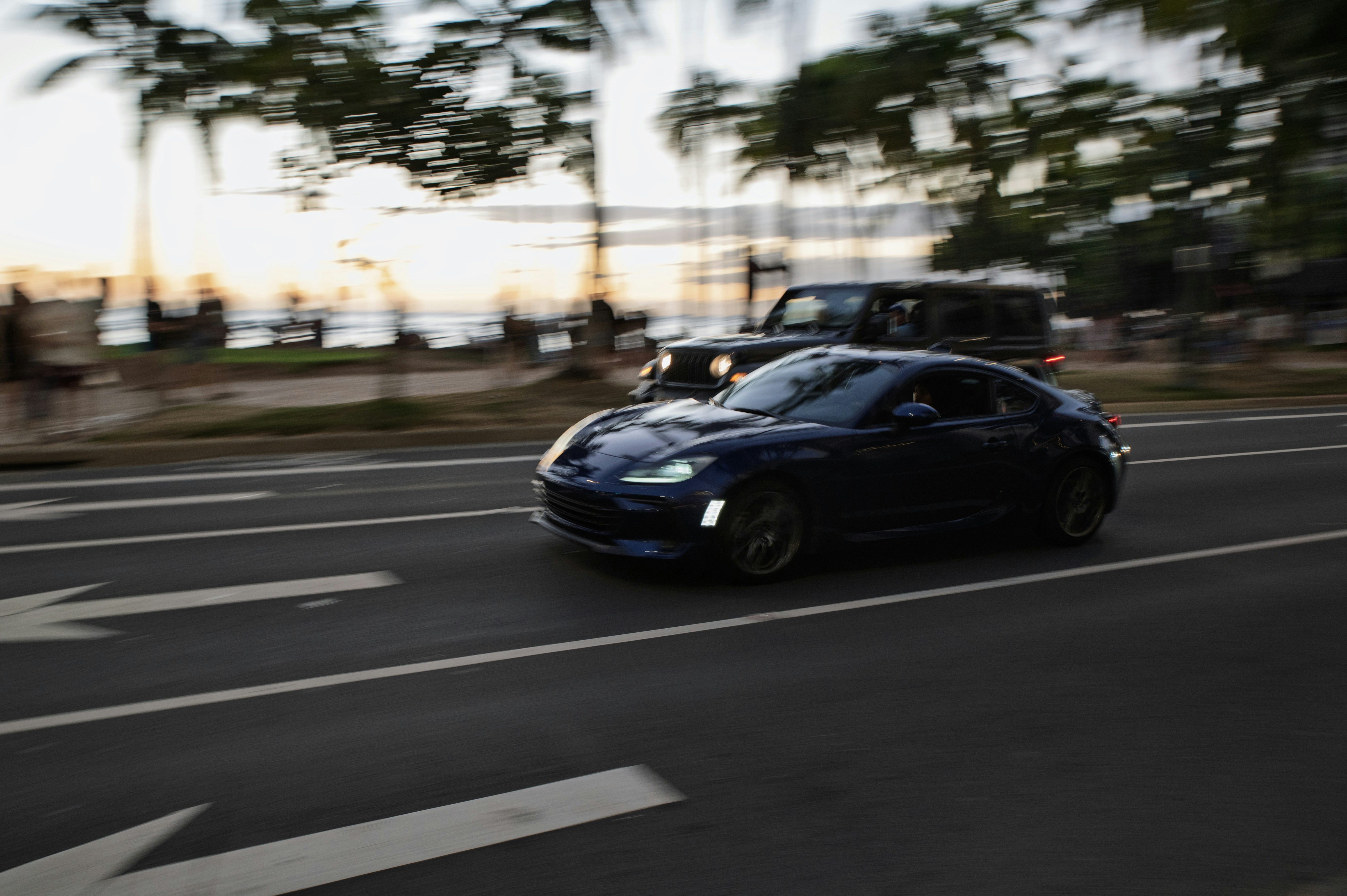 Mazda MX-5 scenic road, ilustrasi artikel The Ultimate Mazda MX-5 Miata Wallpaper Collection: Capturing Roadster Life 7