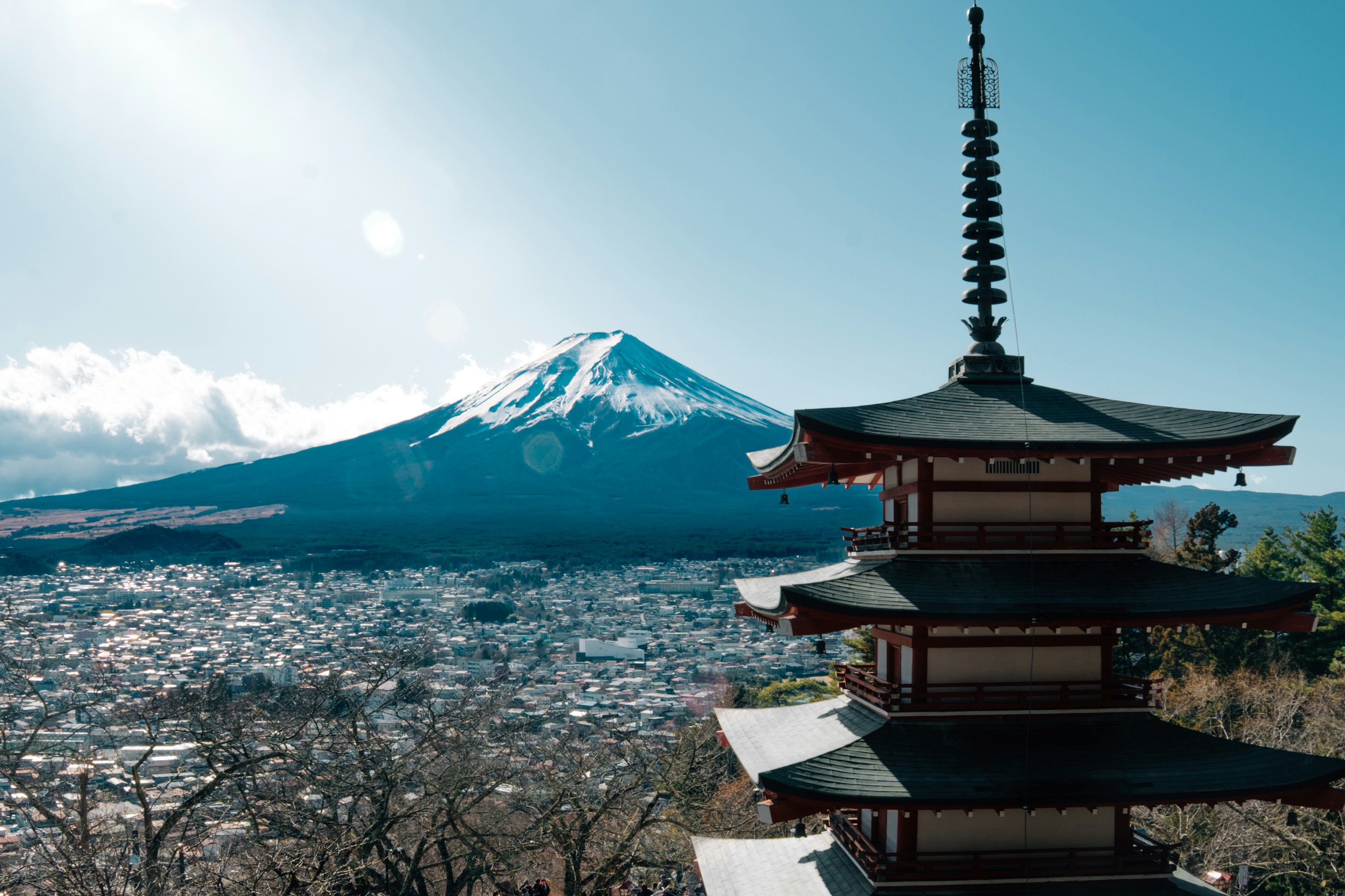 Японські ETF, ймовірно, почнуть торгуватися до 2028 року, оскільки SBI та Nomura готові до випуску продуктів.