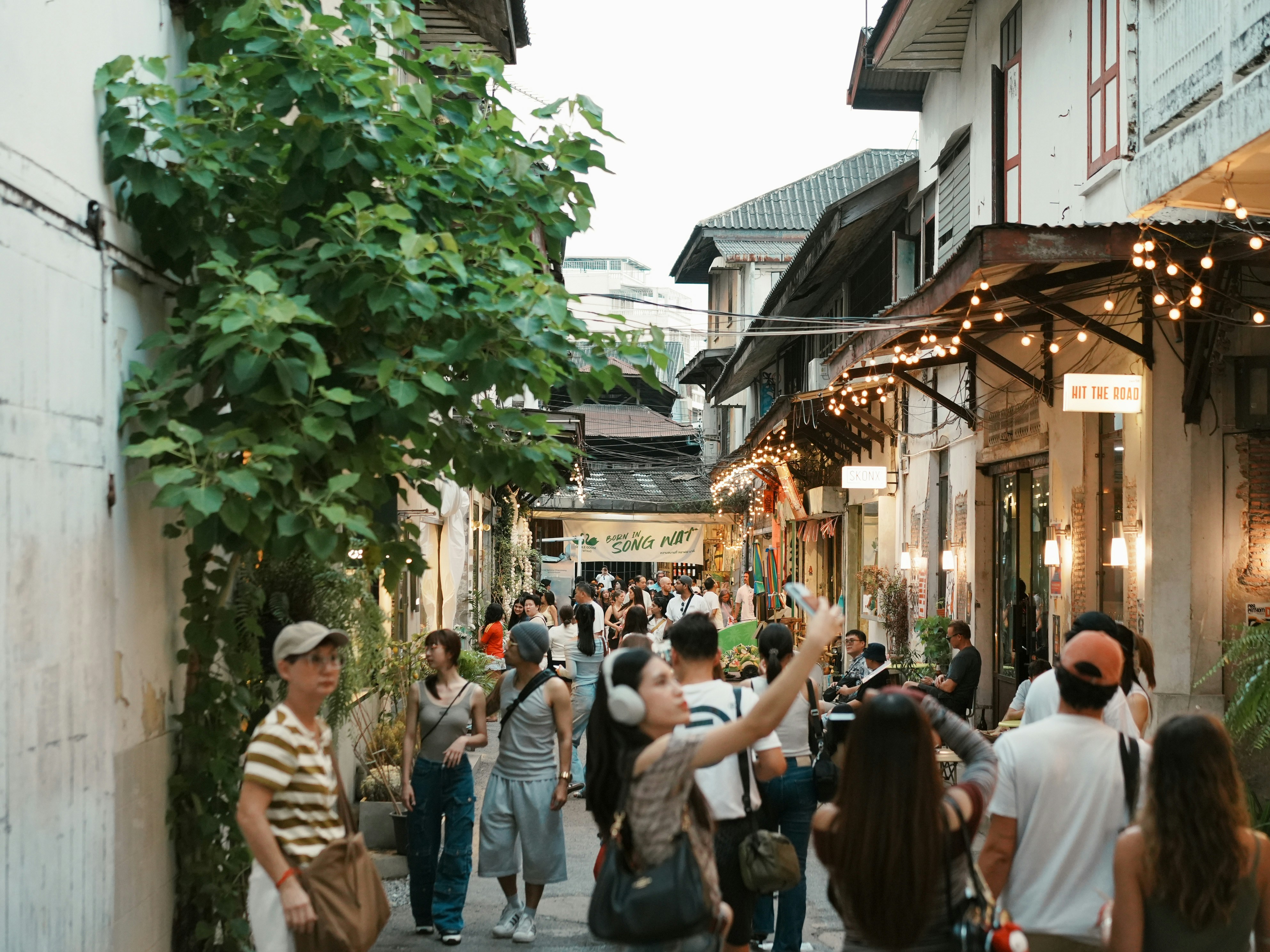 Photo by maxinehuluwa