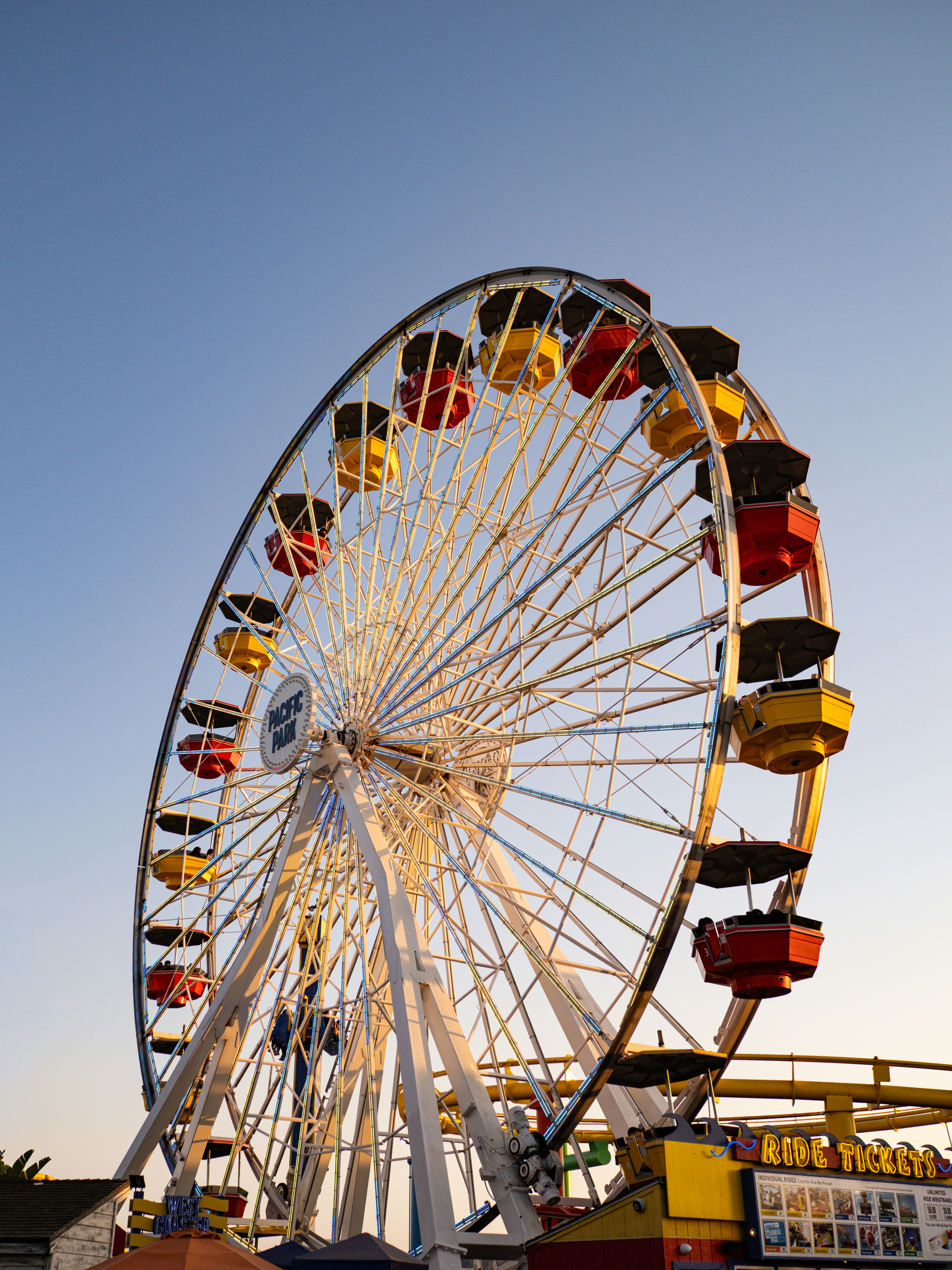 Photo by milancobanov