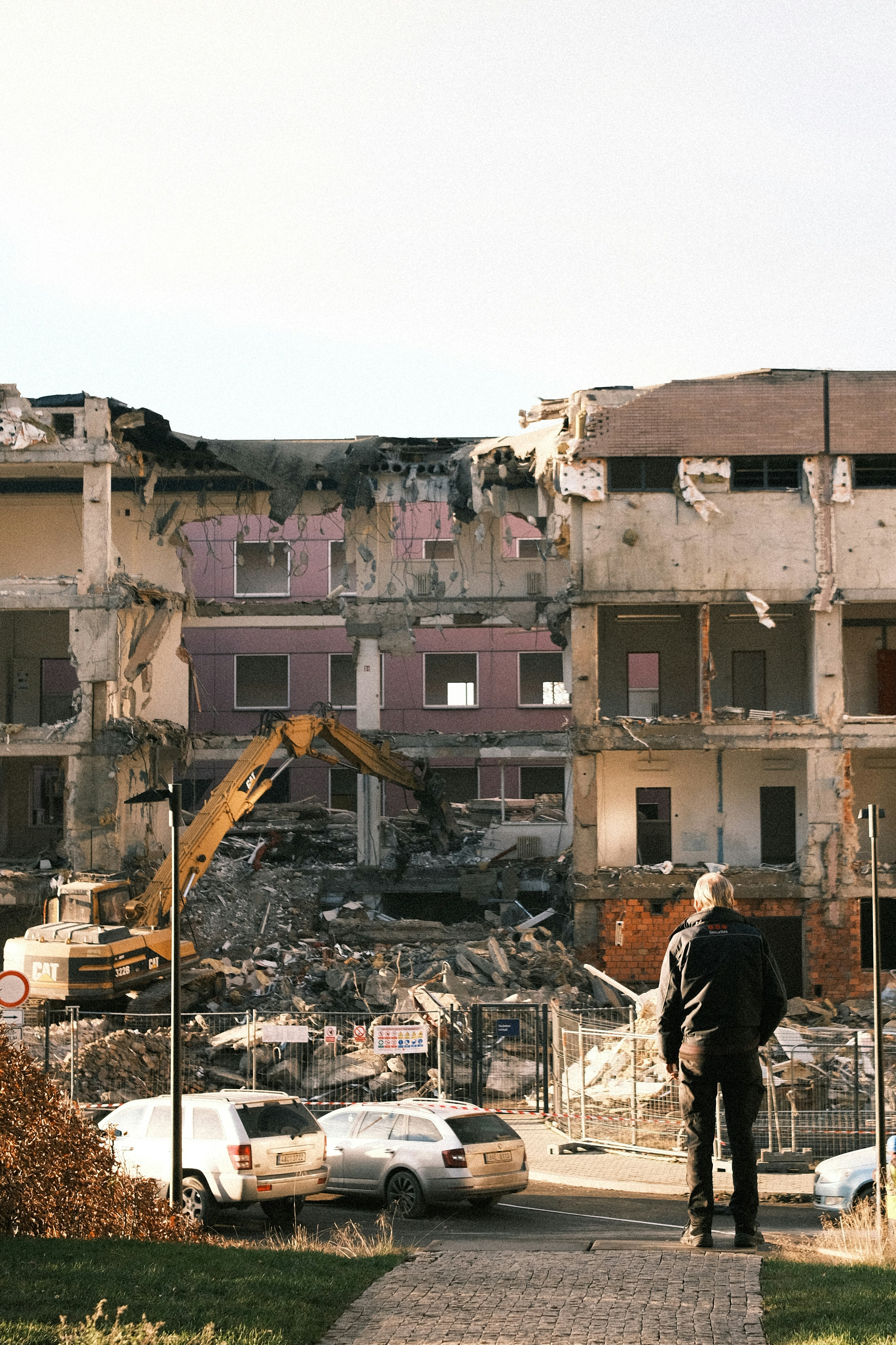 At Narayans earthworks & constructions, we specialize in demolition work which is a highly specialized, often dangerous, yet essential aspect of construction work. It requires a balance between efficiency, safety, and environmental responsibility. Whether it’s for site clearance, renovation, or redevelopment, skilled demolition teams use advanced techniques and equipment to break down structures while managing risks and minimizing their environmental footprint.