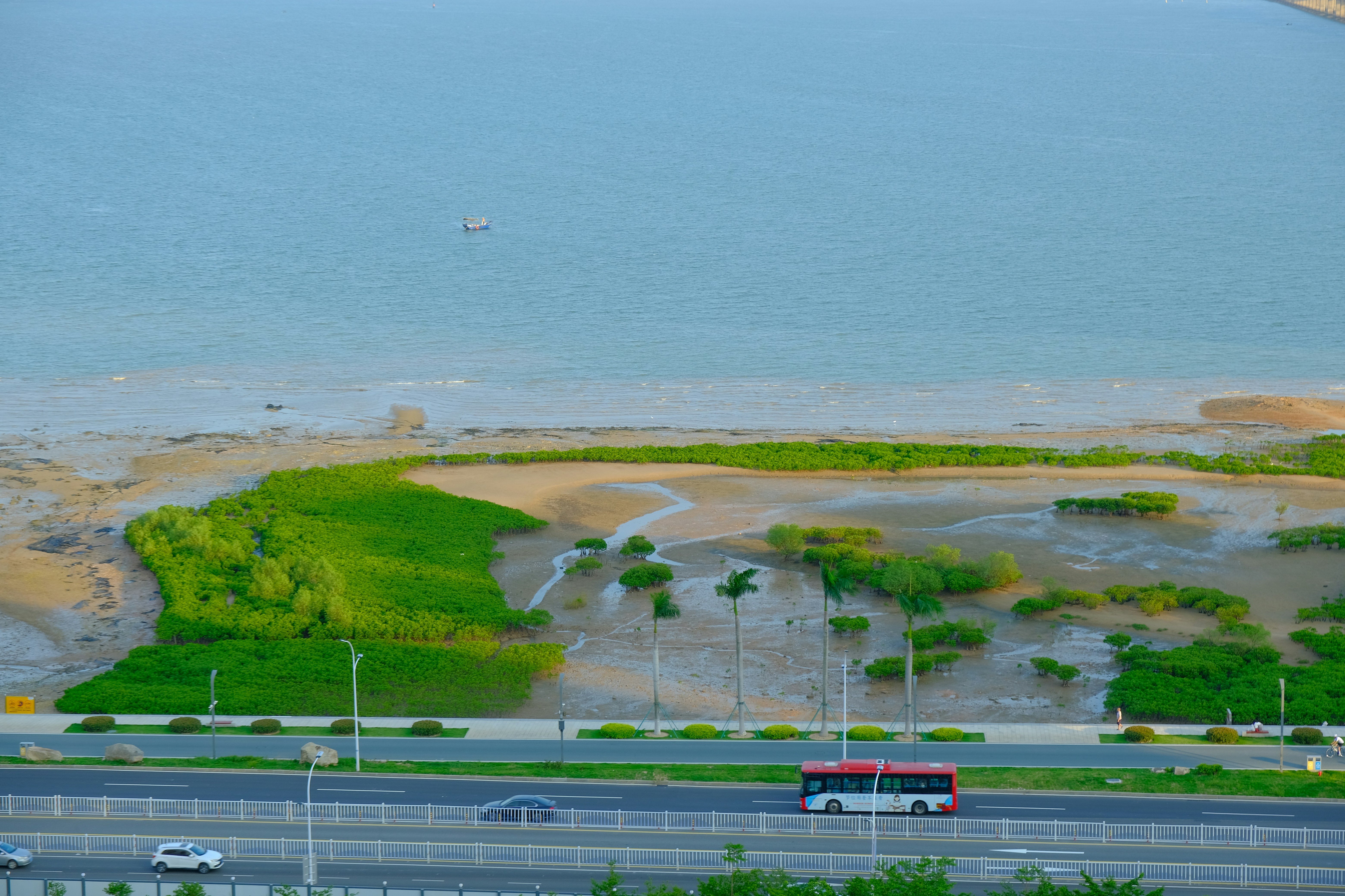 Small‑Cap Green Infrastructure: How Agrivoltaics, Community Energy Hubs and Predictive Micro‑Hubs Created Local Alpha in 2026