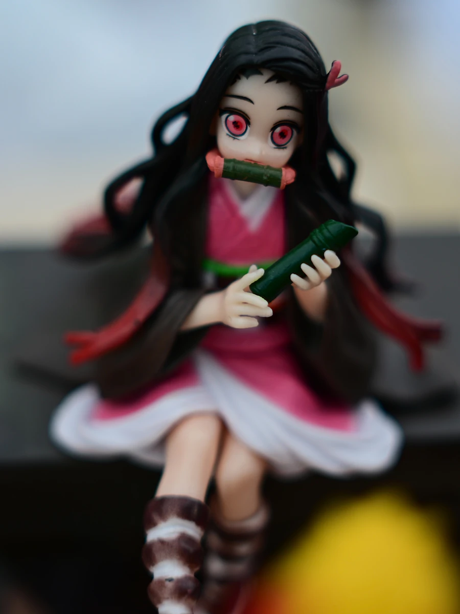Figurines