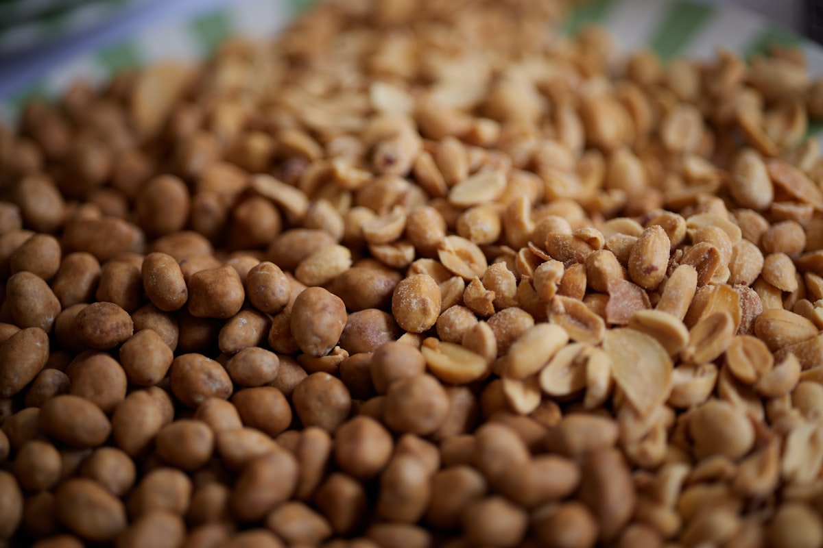 Gesunde Snacks wie Nüsse als Symbol für Ersatzrituale und Stabilität