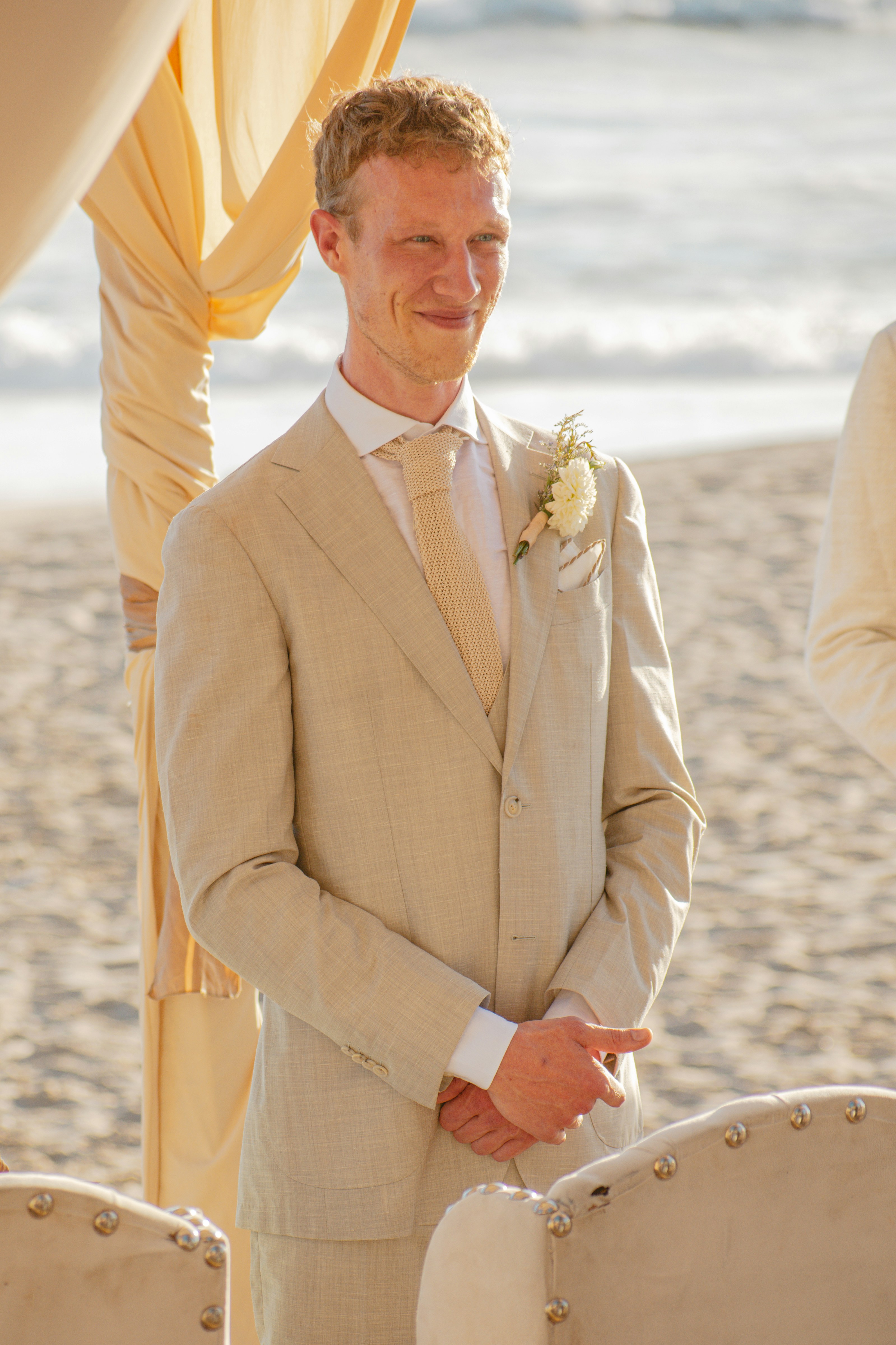 Groom suit wedding, ilustrasi artikel Say 