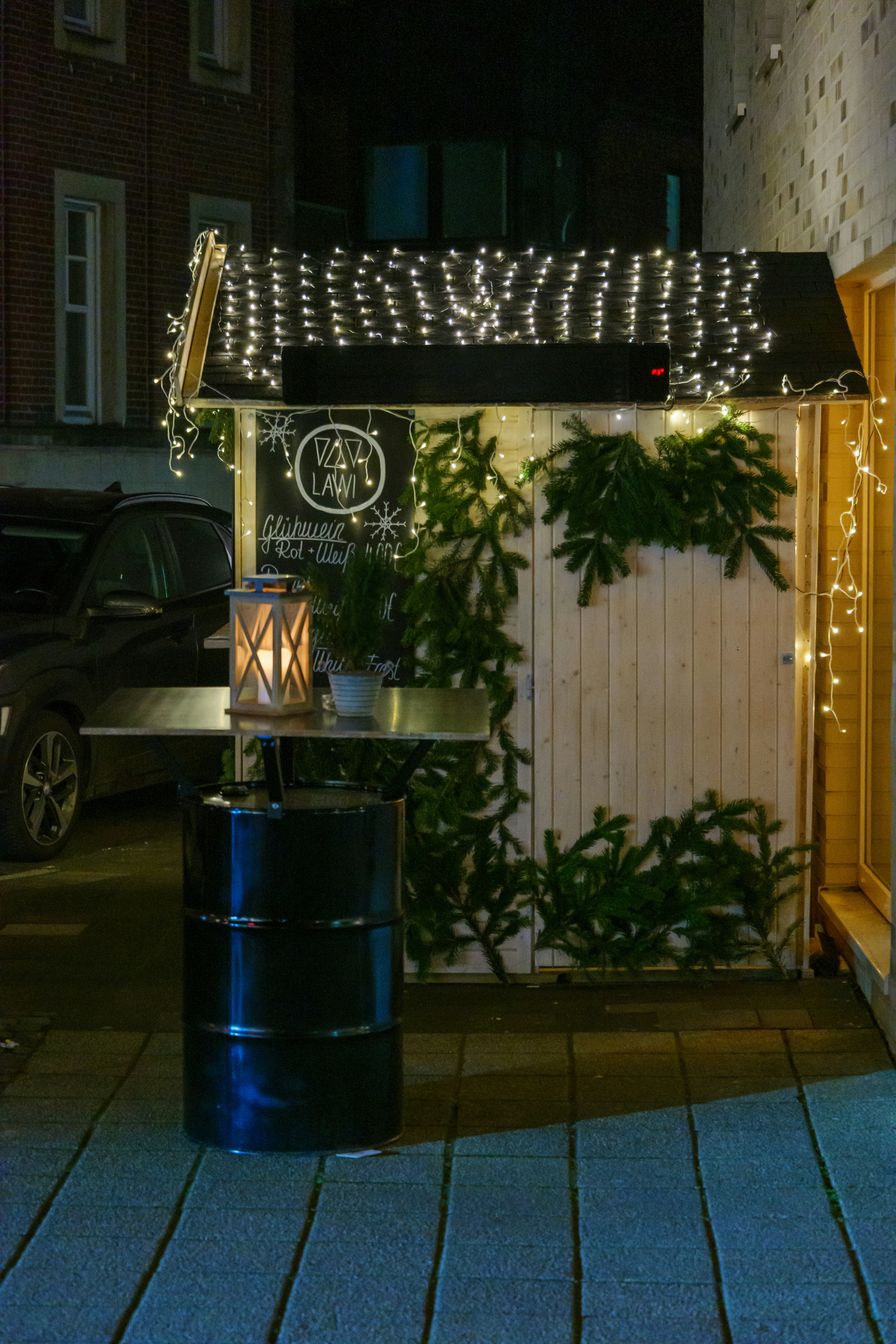 Field Guide: Weatherproof Display Systems & Portable Power for Car Boot Sellers (2026 Picks and Setup Playbook)