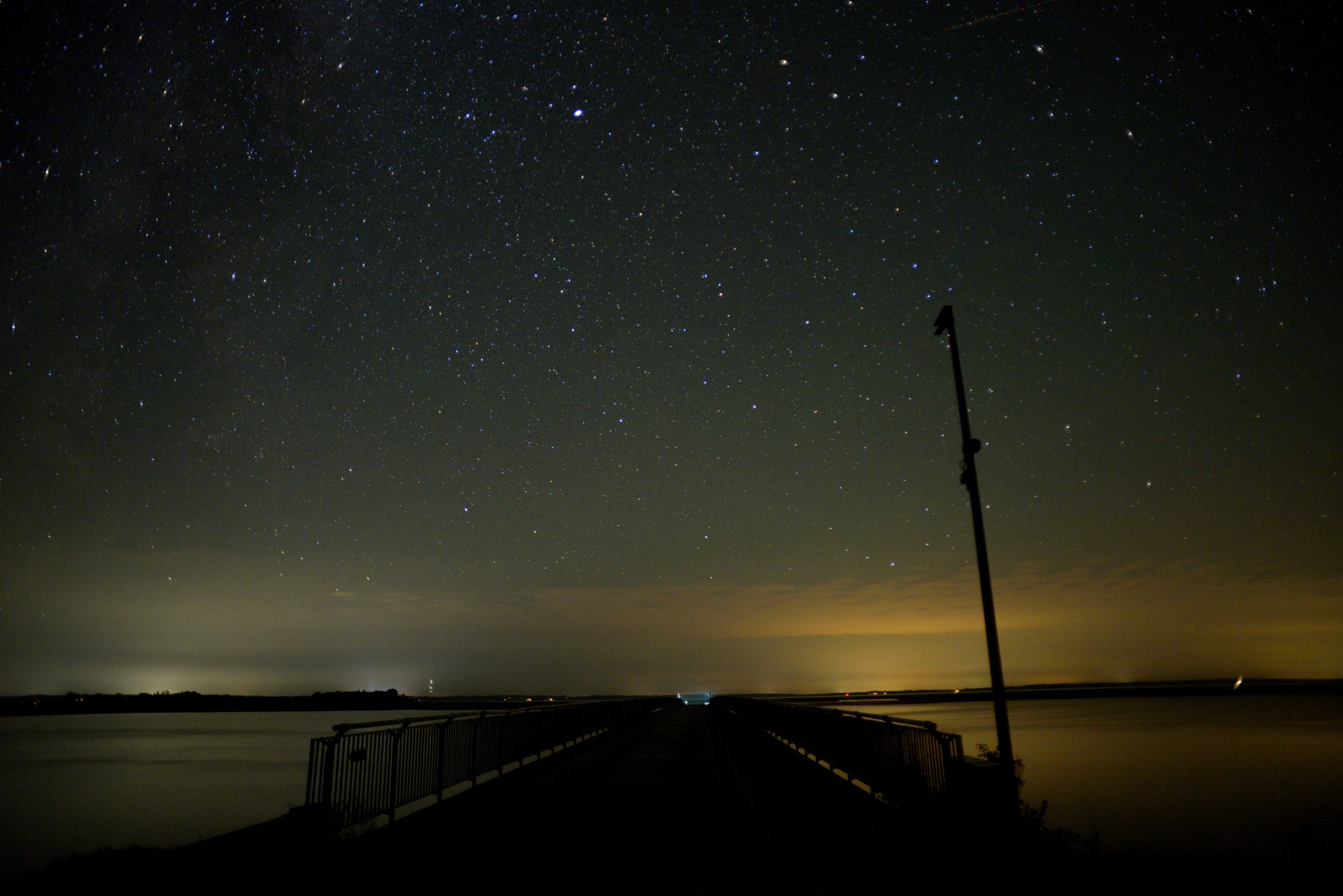 calm night sky, wallpaper, 6 Cara Mengatasi Batuk dan Sesak Nafas di Malam Hari 2