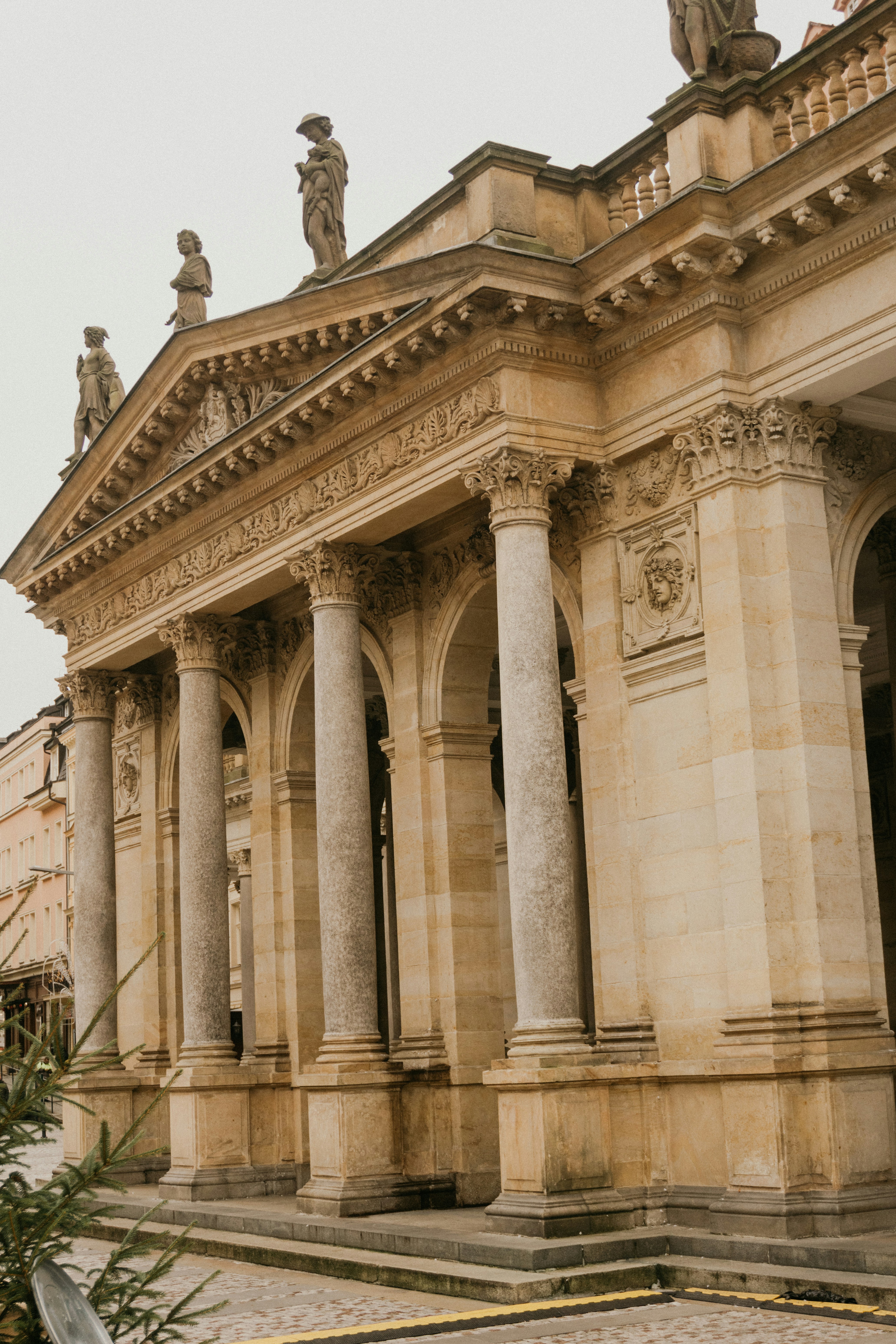 Photo by raymondpetrik