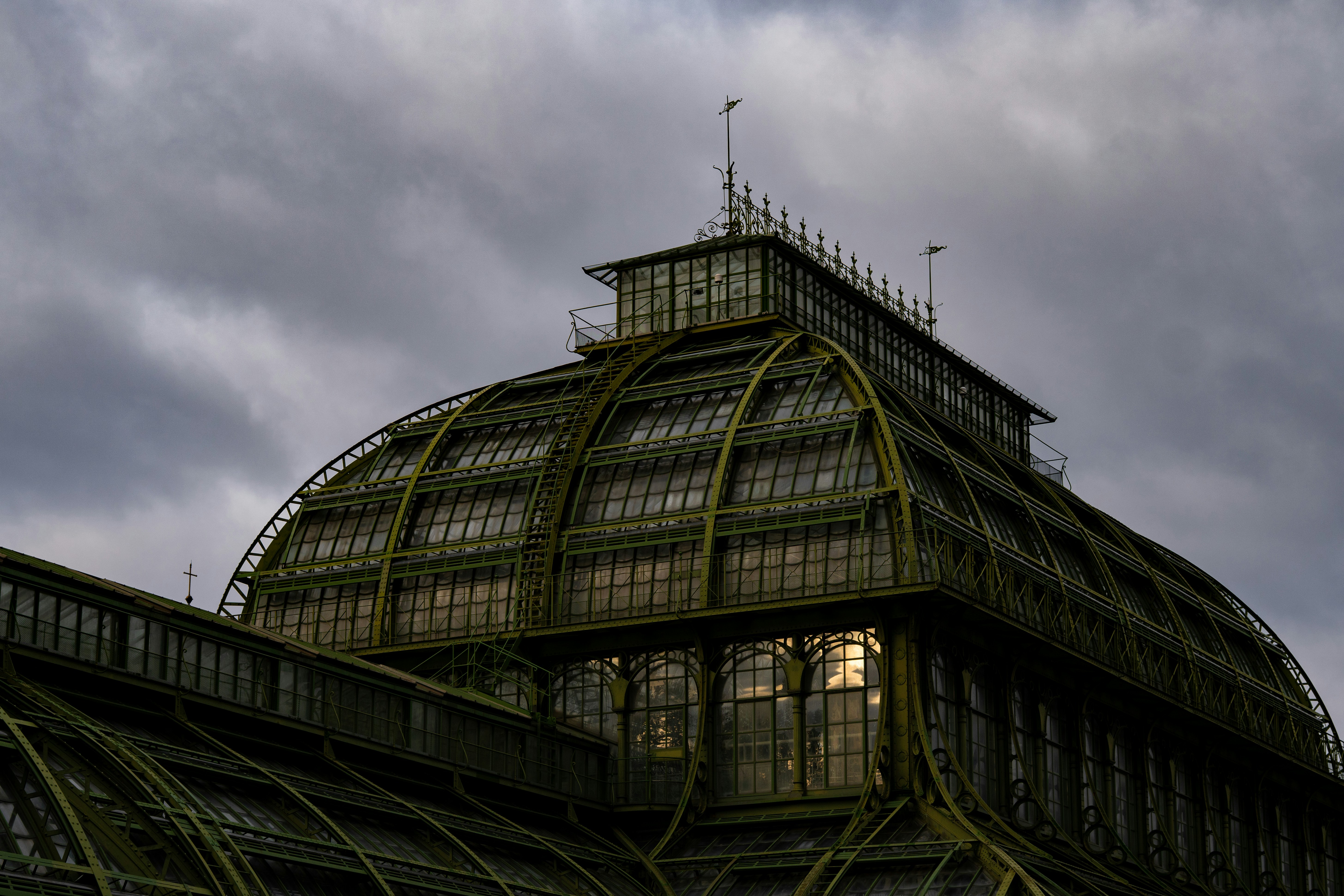 Photo by viktordanov