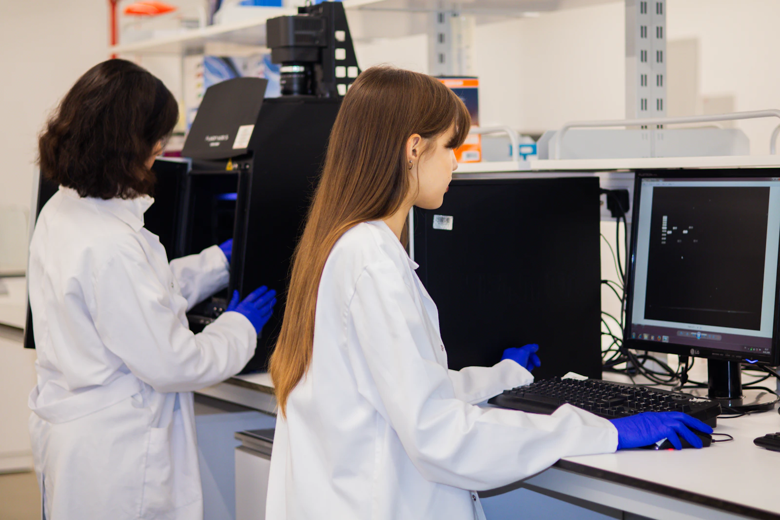 Researchers inside Sid Martin Biotech at Progress Park