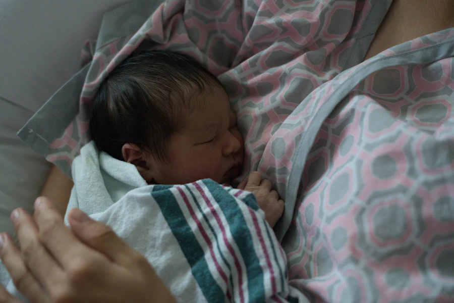 Consulta neonatal con atención personalizada para bebés