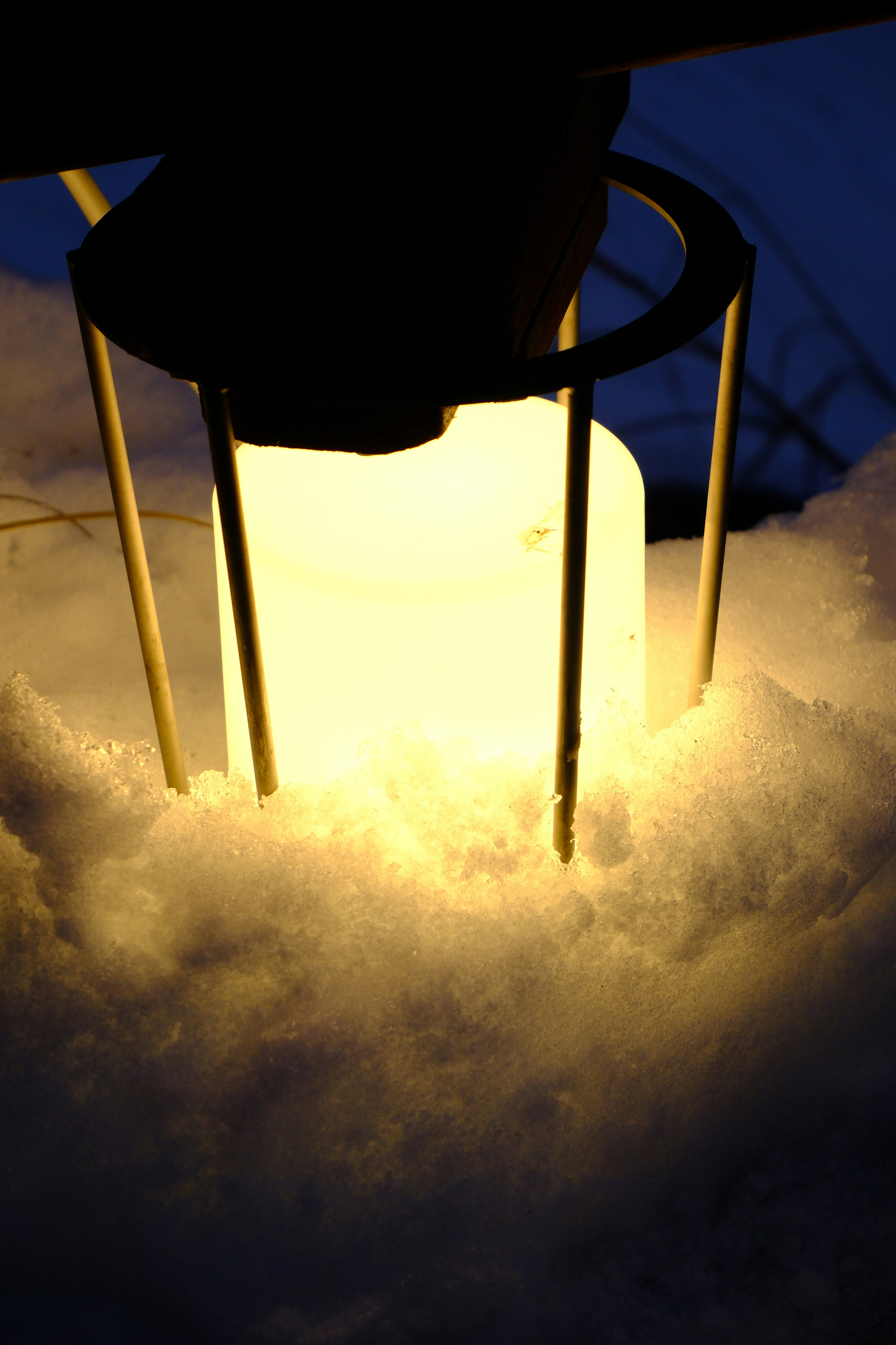 outdoor lighting winter