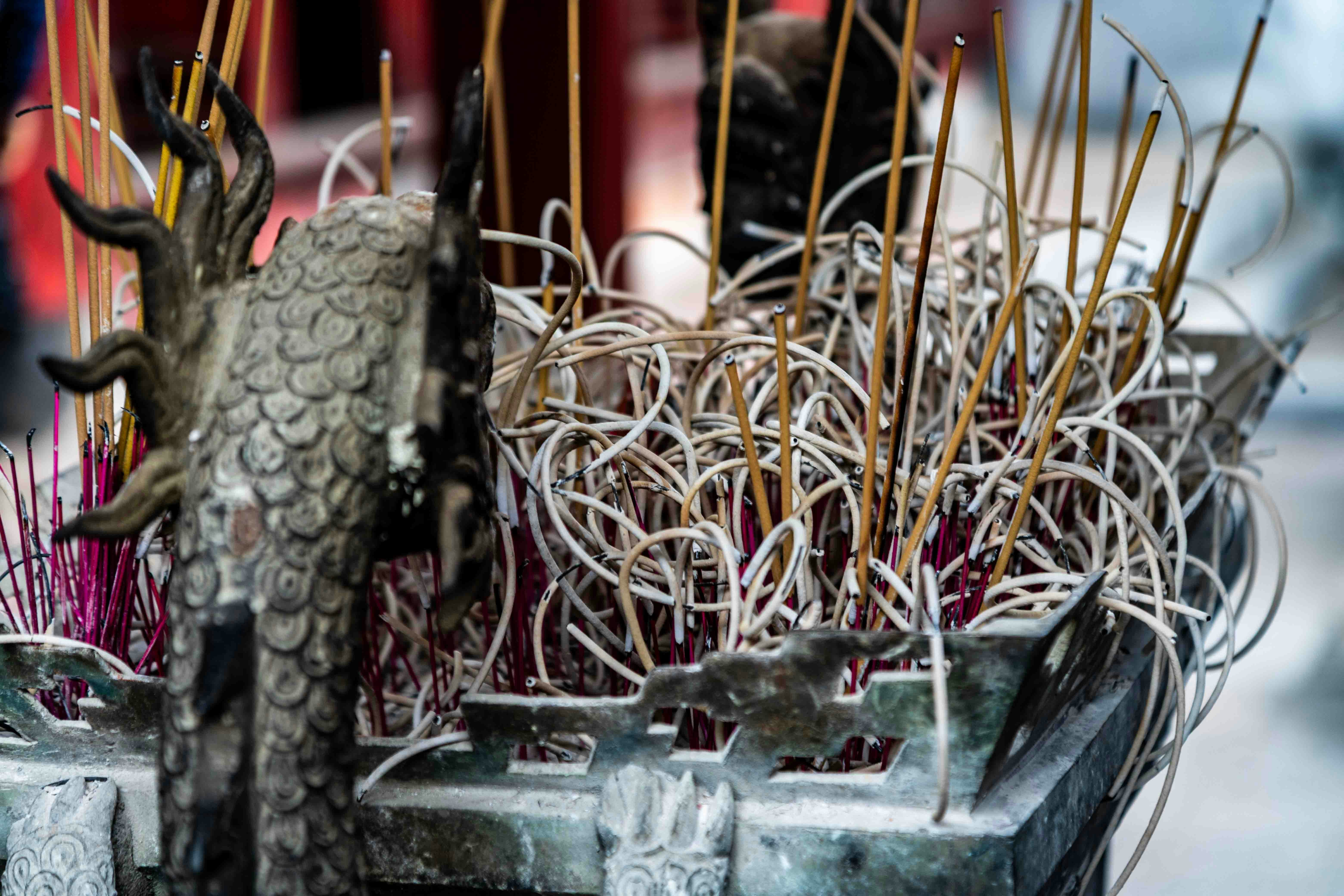 How to Shuffle and Cut Tarot Cards