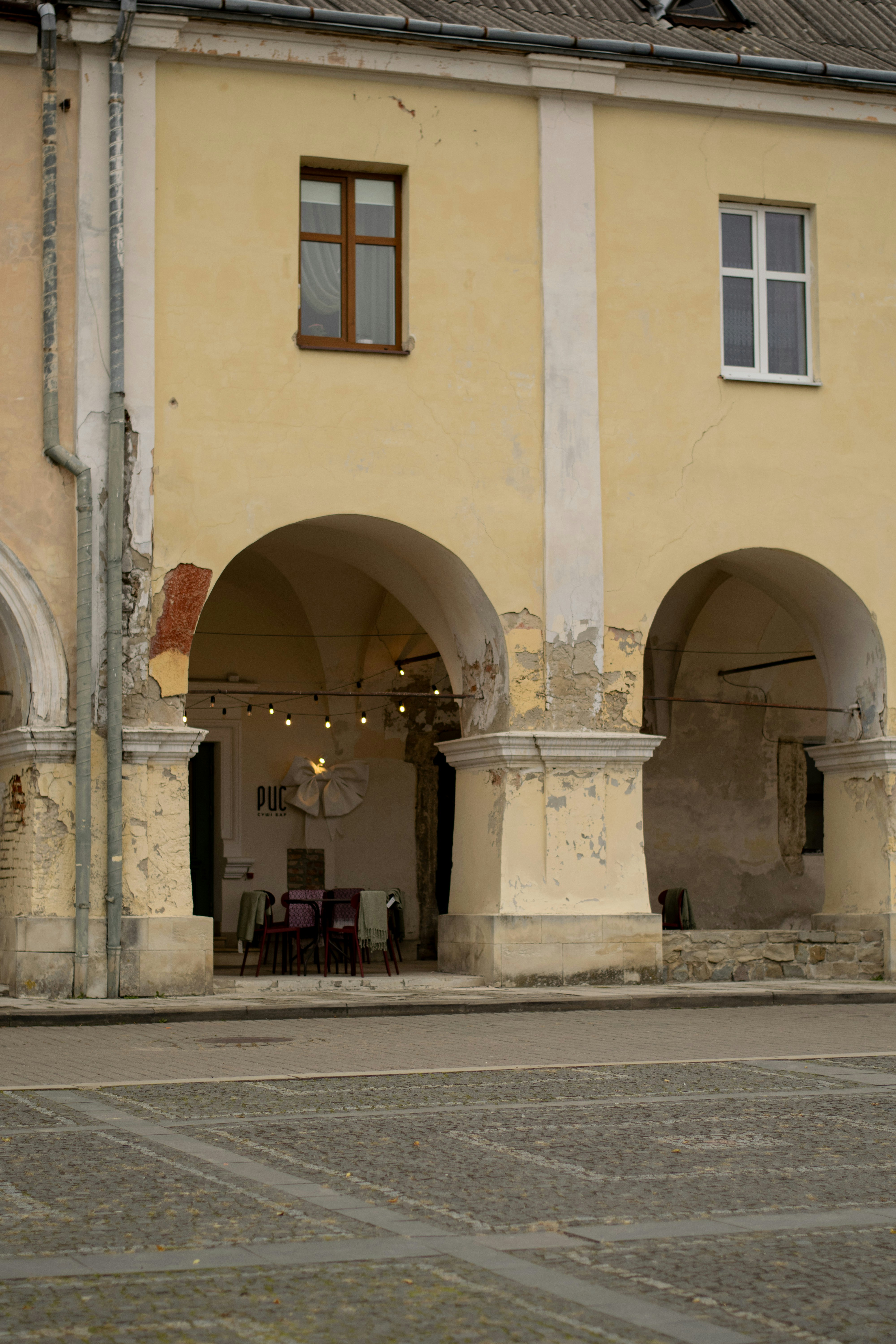 Photo by karynaviktori