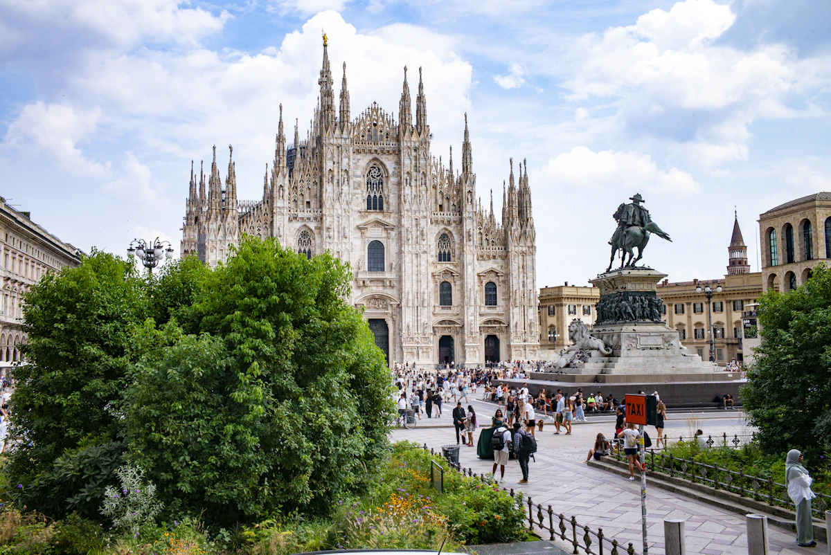 Milan (Malpensa) - Delhi to Milan (Malpensa) round-trip flight deal