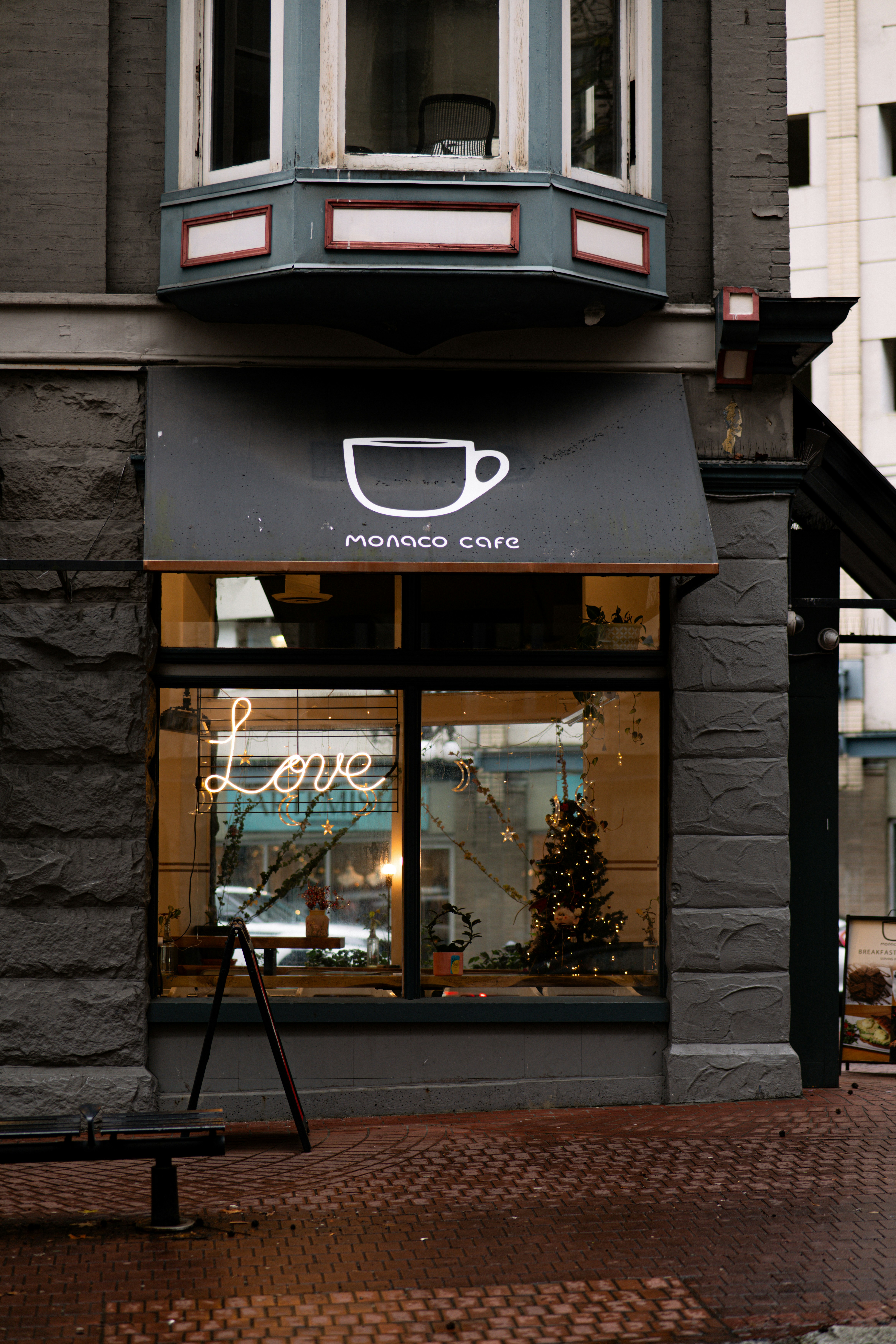 Portland Cafe: Neon Sign & Christmas Tree