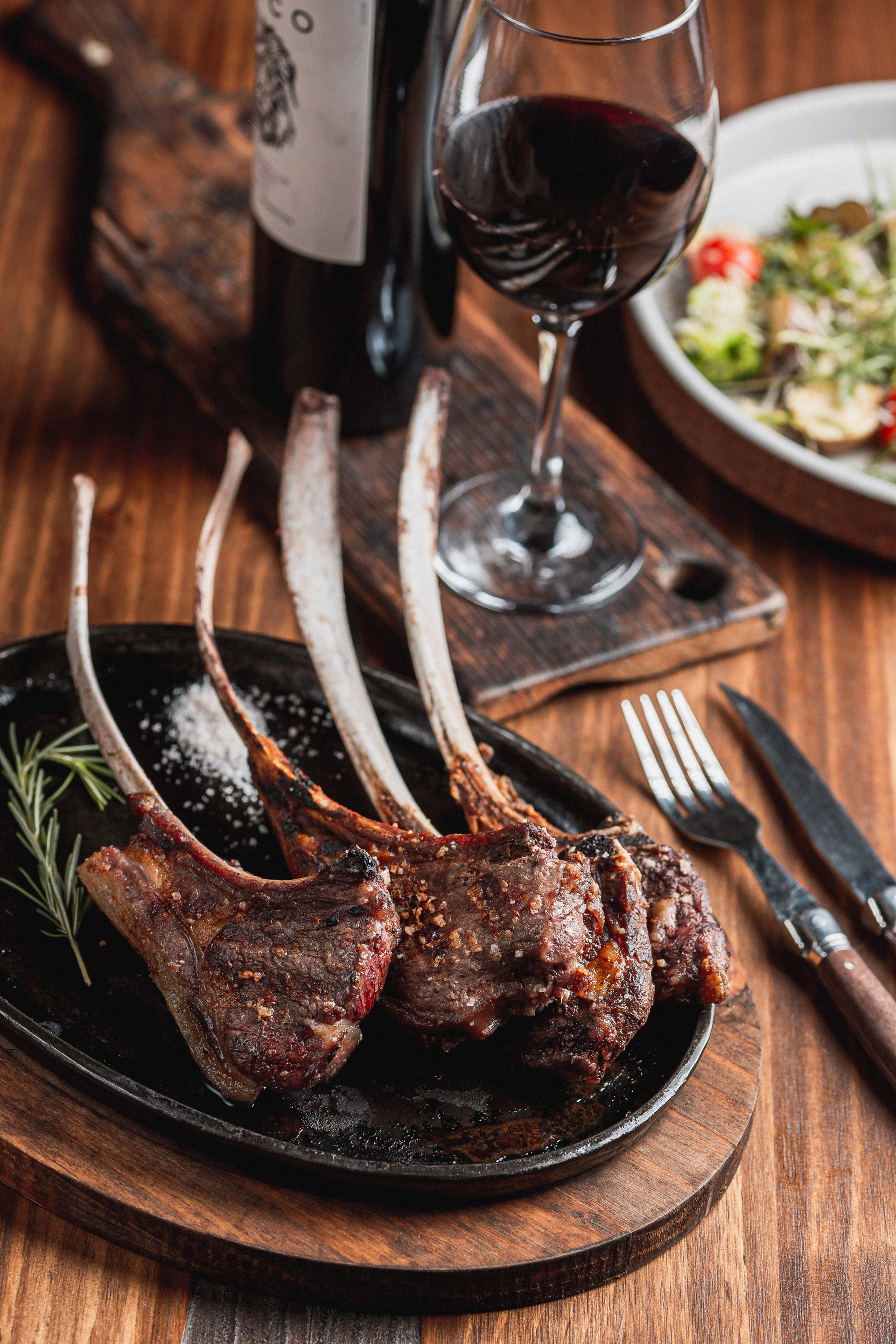 Rack of lamb with rosemary and salt