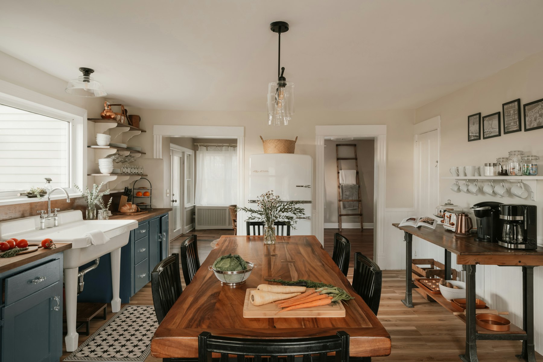 A kitchen as Tuck's cameras see it