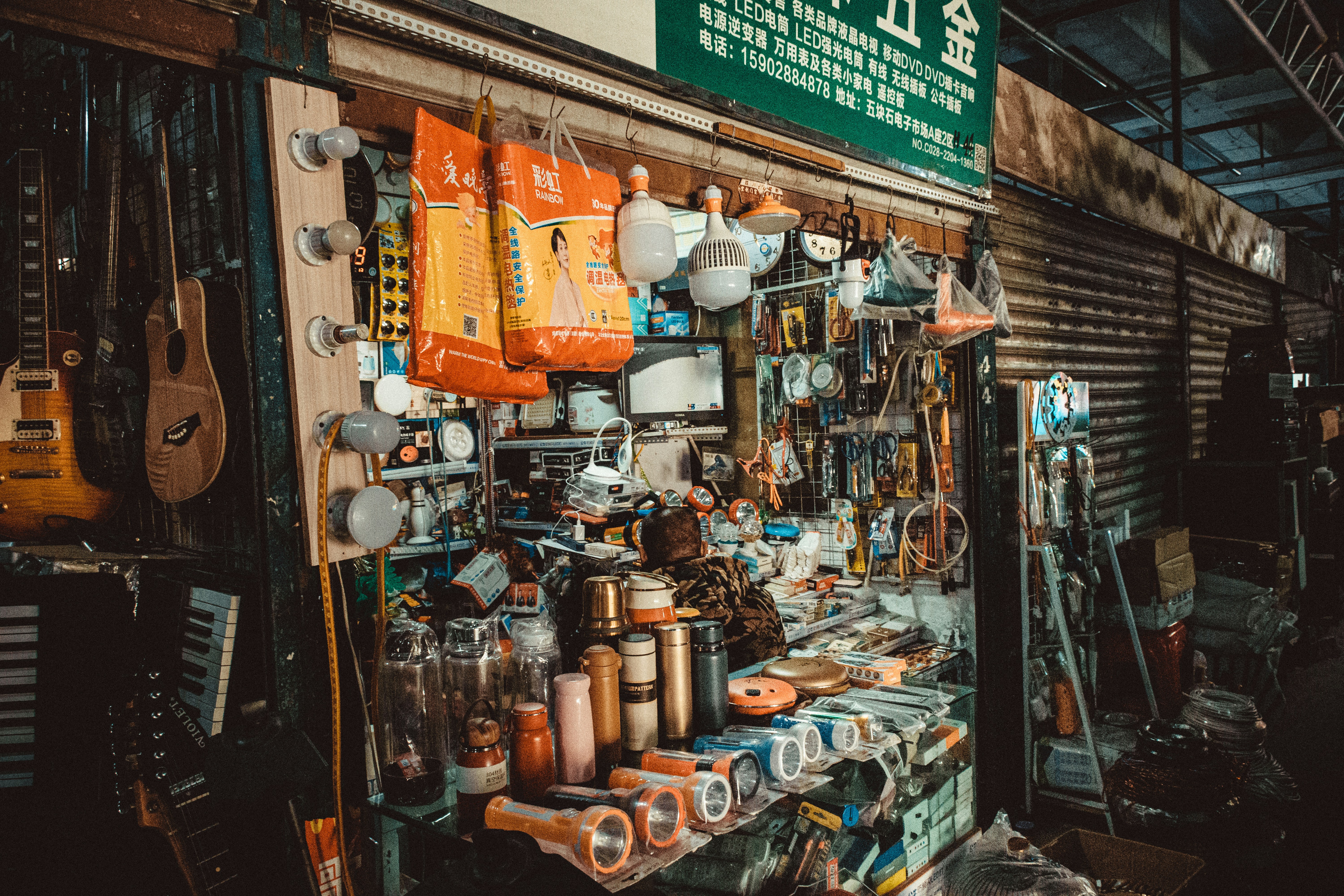 The Future of Consumer Storage in 2026: UFS, Networked NVMe, and the Rise of Device‑Level Privacy