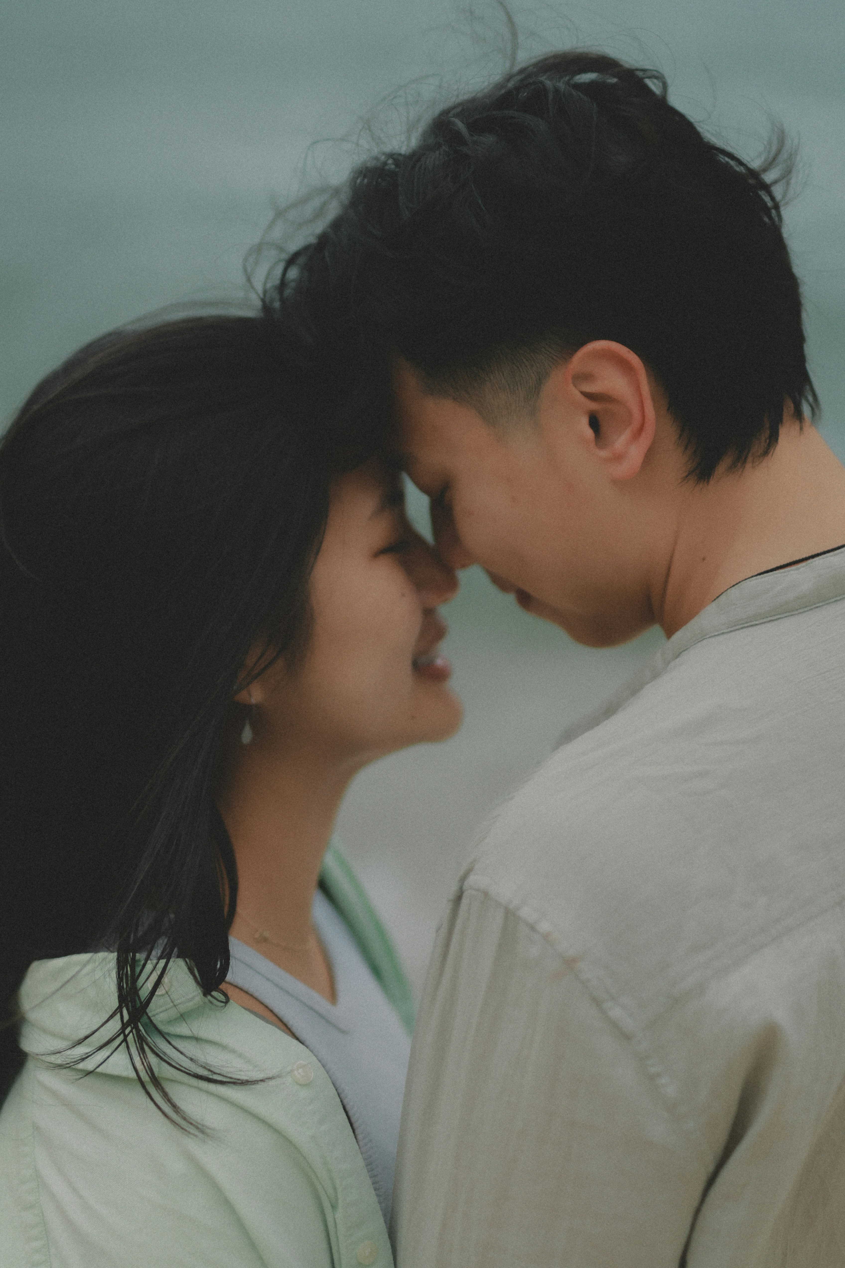 Soft focus couple portrait, ilustrasi artikel Crafting Your 