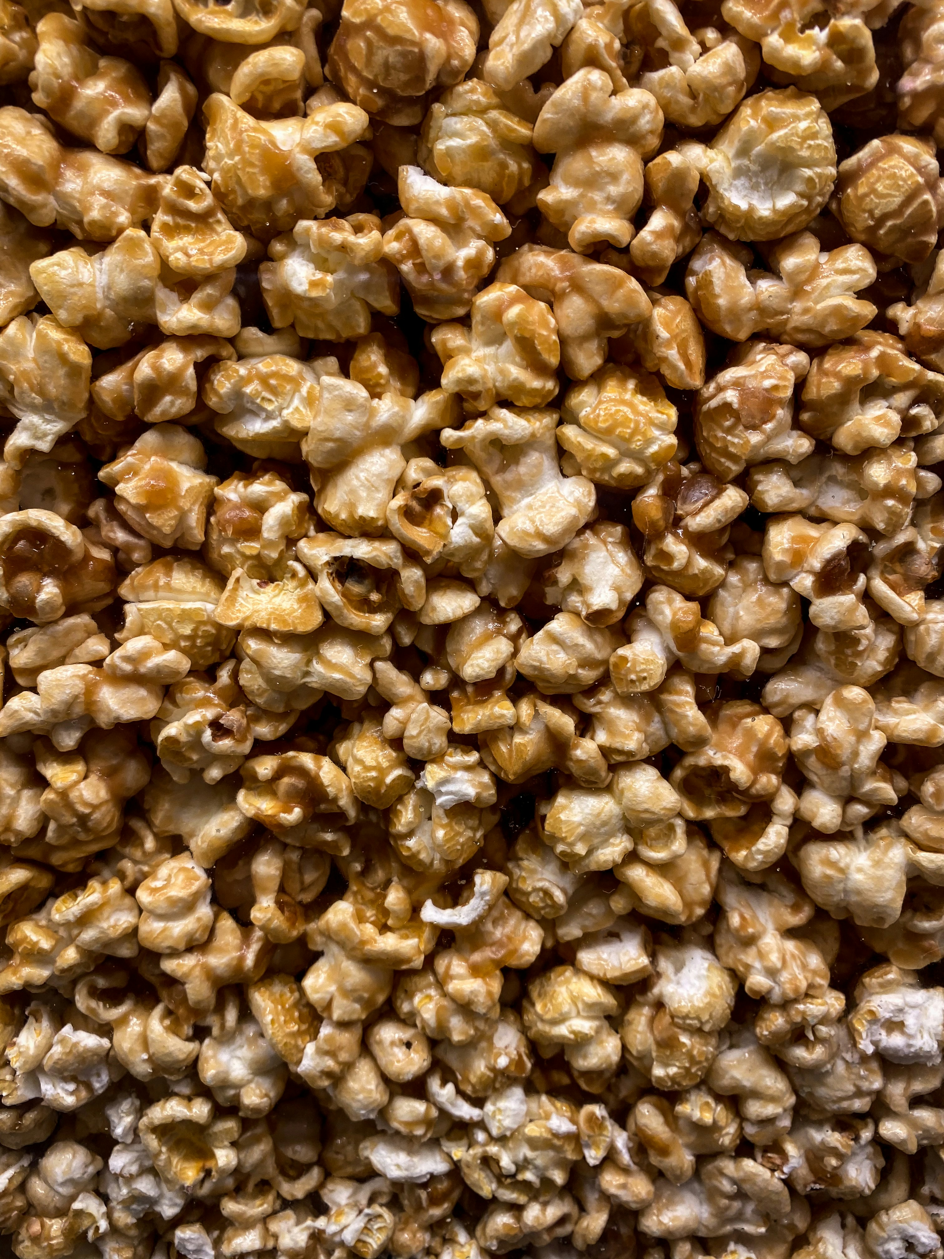 キャラメルポップコーンの山