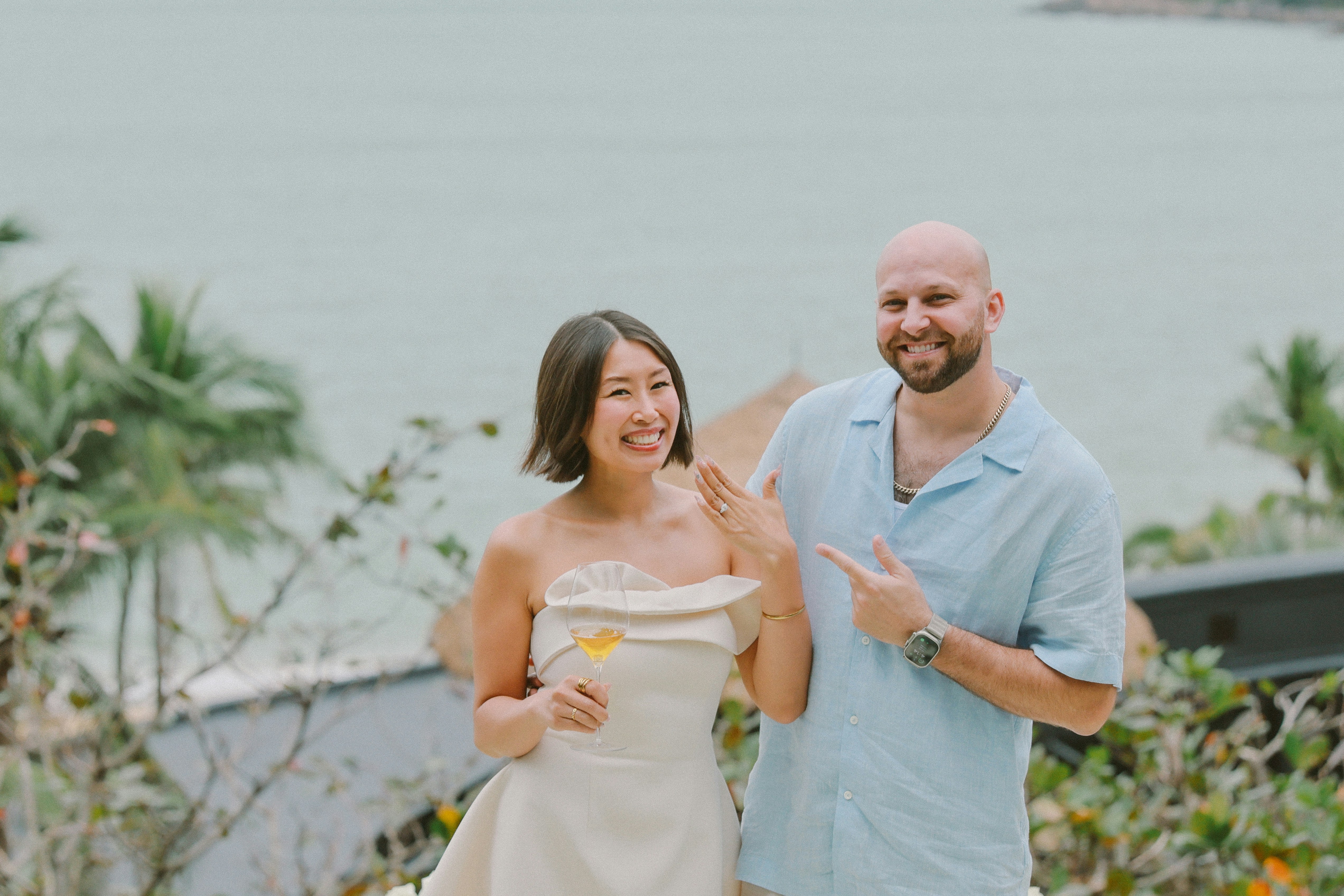 wedding couple candid shot, ilustrasi artikel Capture Your Big Day: A Guide to Hiring a Wedding Content Creator 5