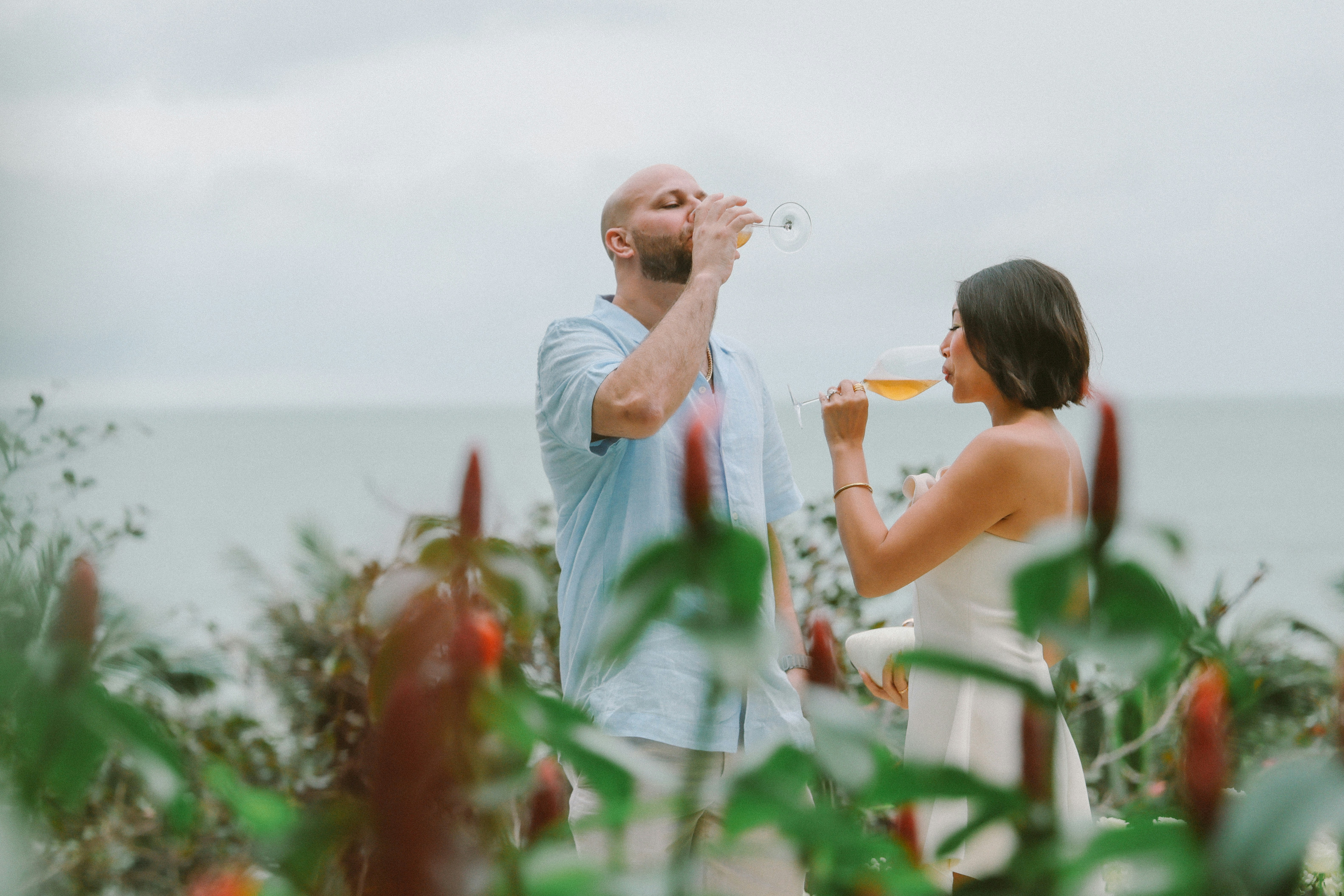 wedding couple candid shot, ilustrasi artikel Capture Your Big Day: A Guide to Hiring a Wedding Content Creator 1