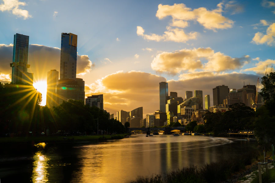 Melbourne skyline and river at dusk