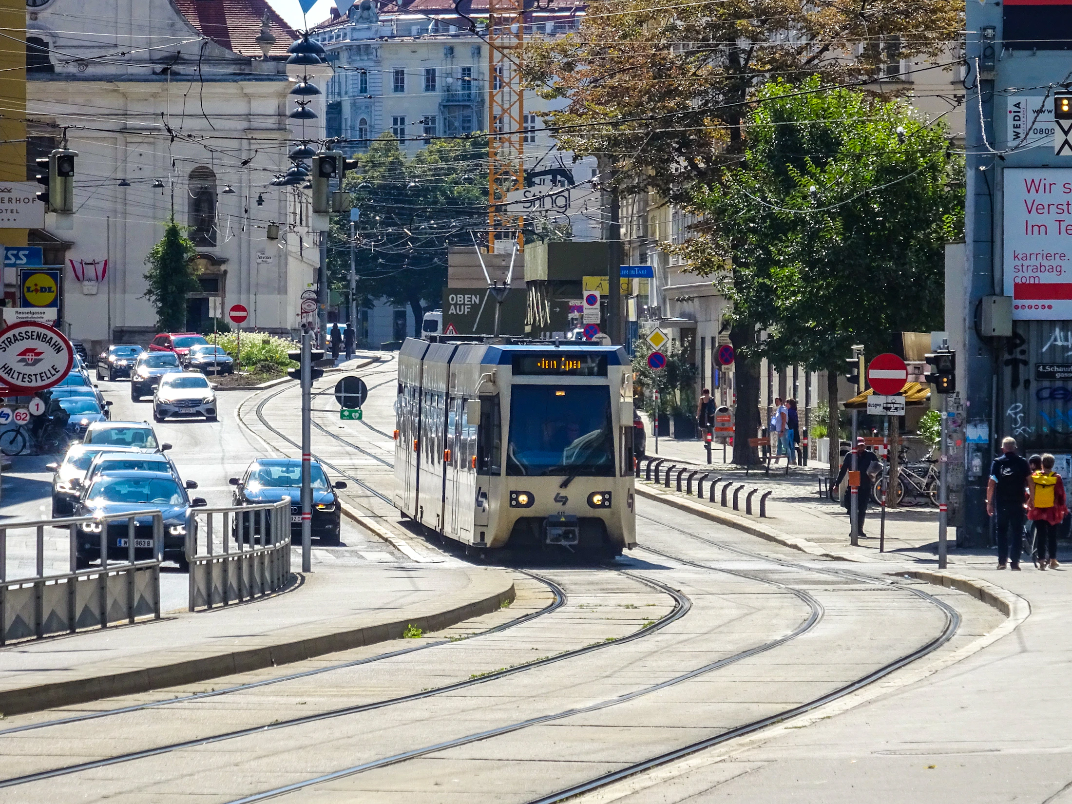 Photo · Nikolai Kolosov / Unsplash